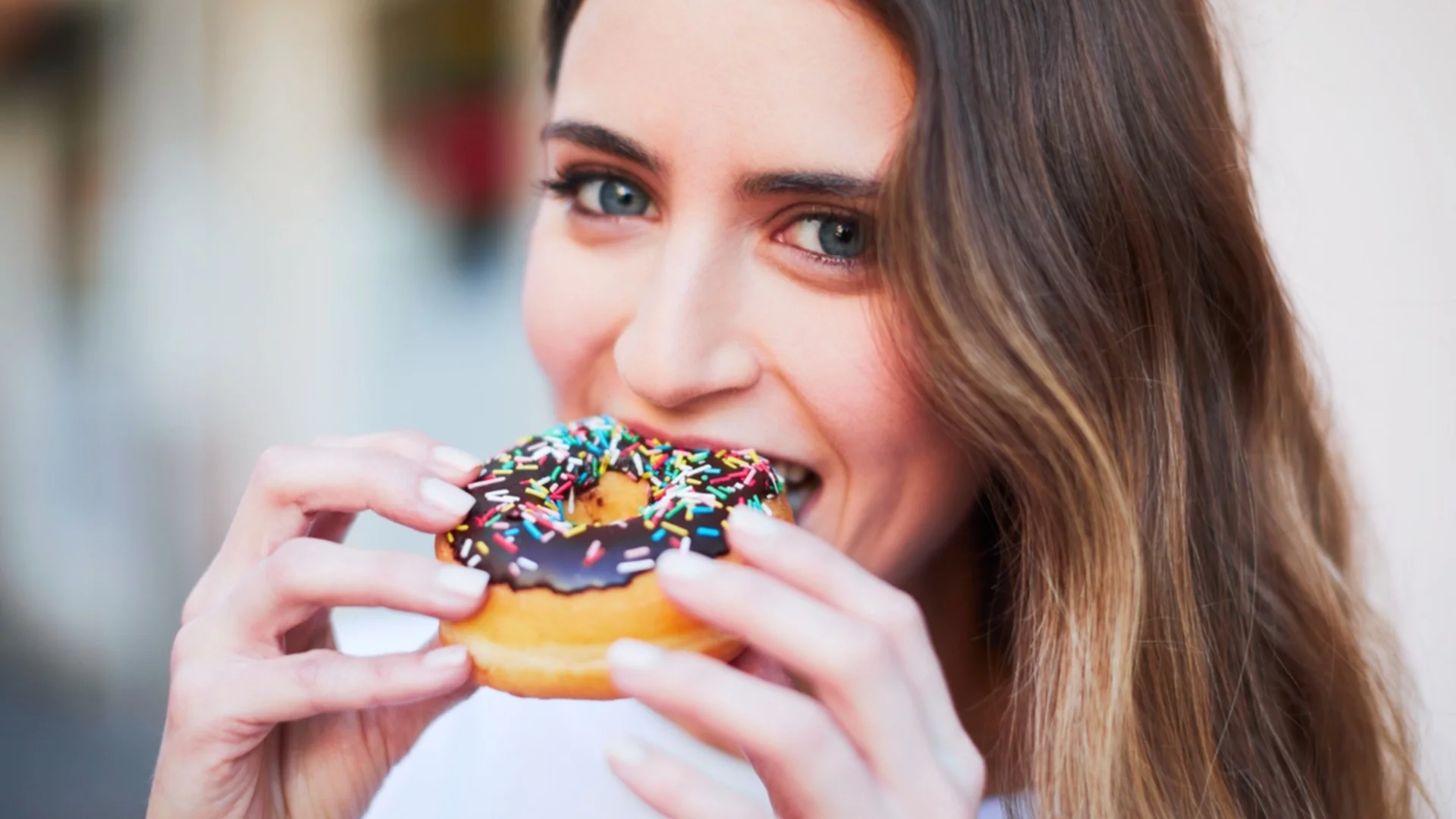 В понеделник: Вместо да ги яде инфлацията - парите ще отидат при Лъв, Везни + още 2 зодии