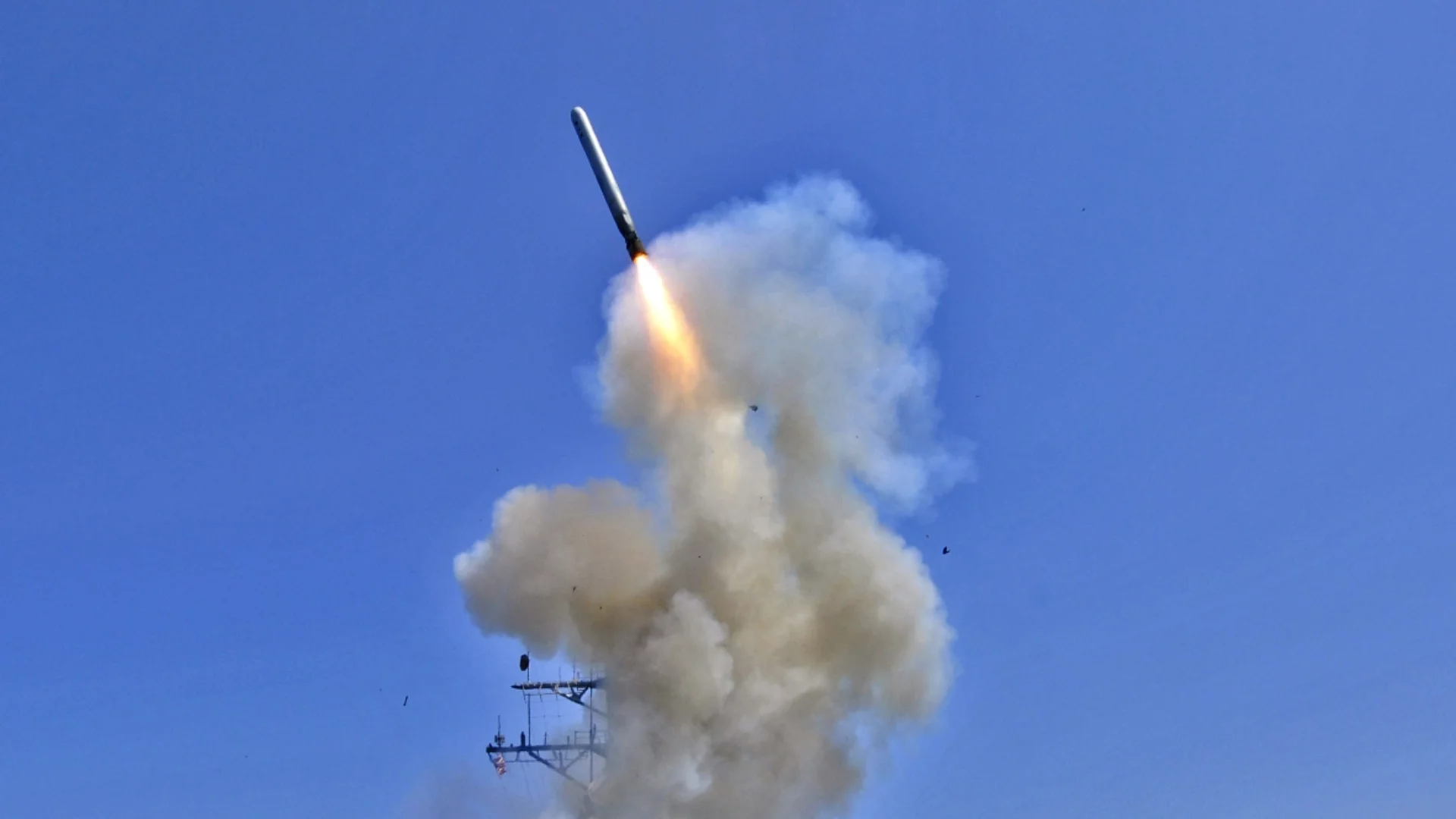 Канада дава ПВО ракети, а в САЩ ще глобяват за закъснели доставки за боеприпаси за Украйна