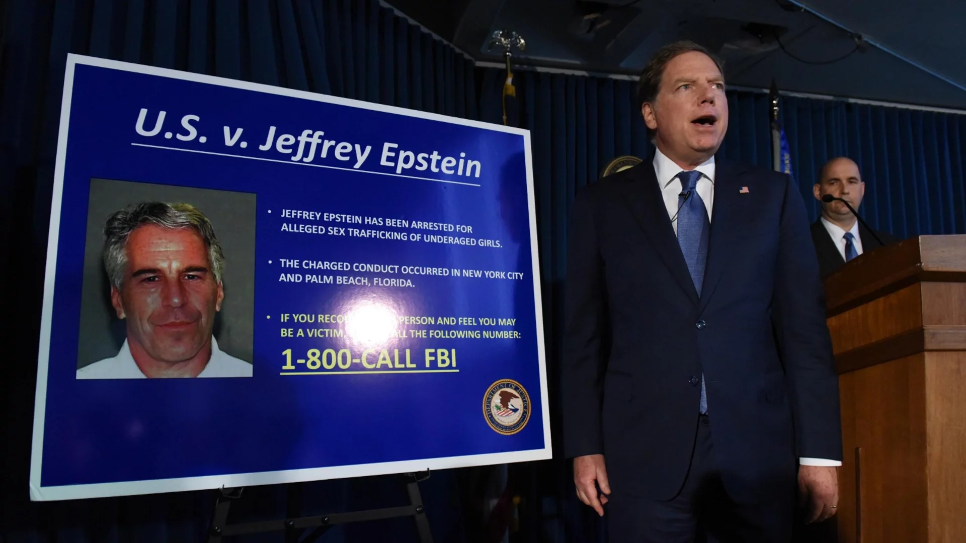 Бивш премиер на Норвегия под прицел заради контакти с Епстийн