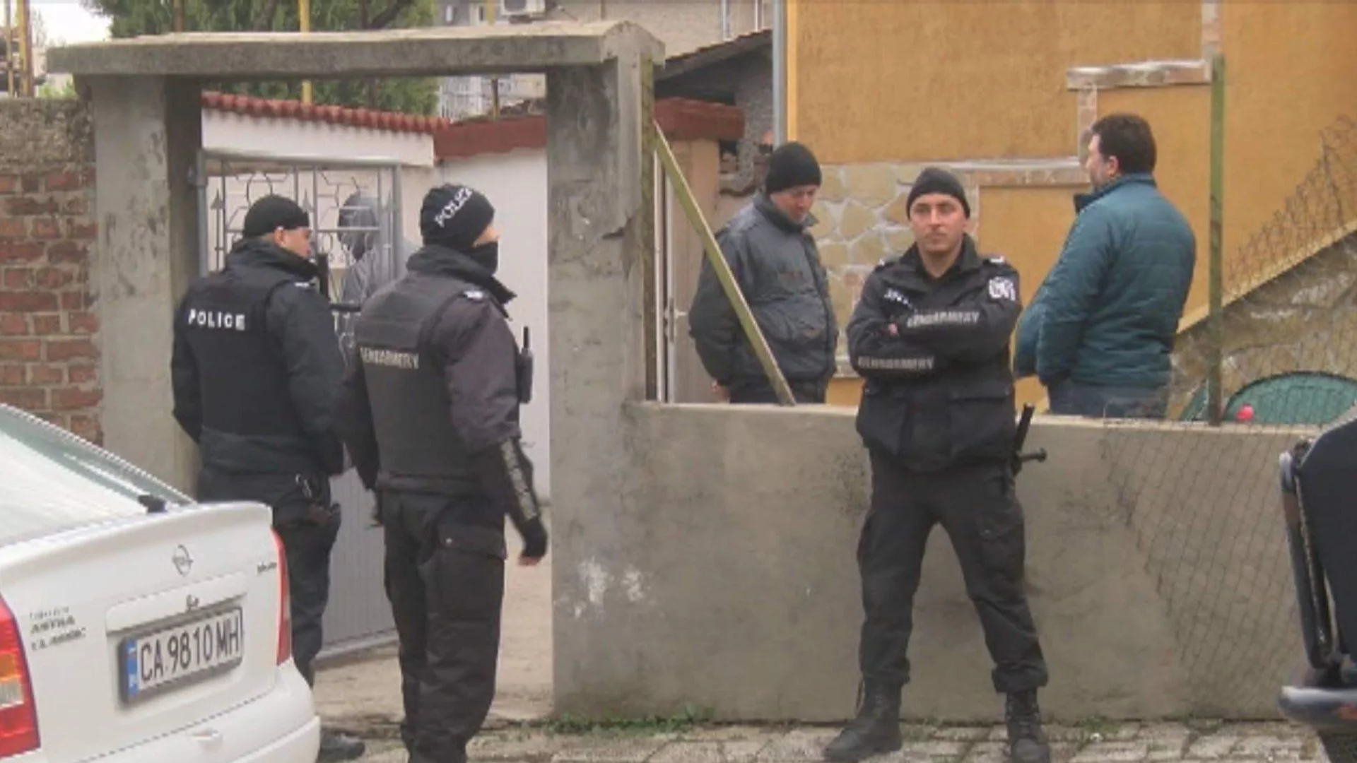 Хванаха “муле“ на телефонни измамници