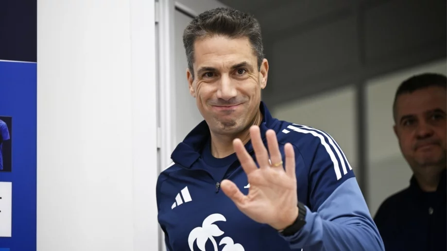 Веднага след дебюта на дуото Сангаре-Переа: Веласкес предупреди, че няма как да се продължи така