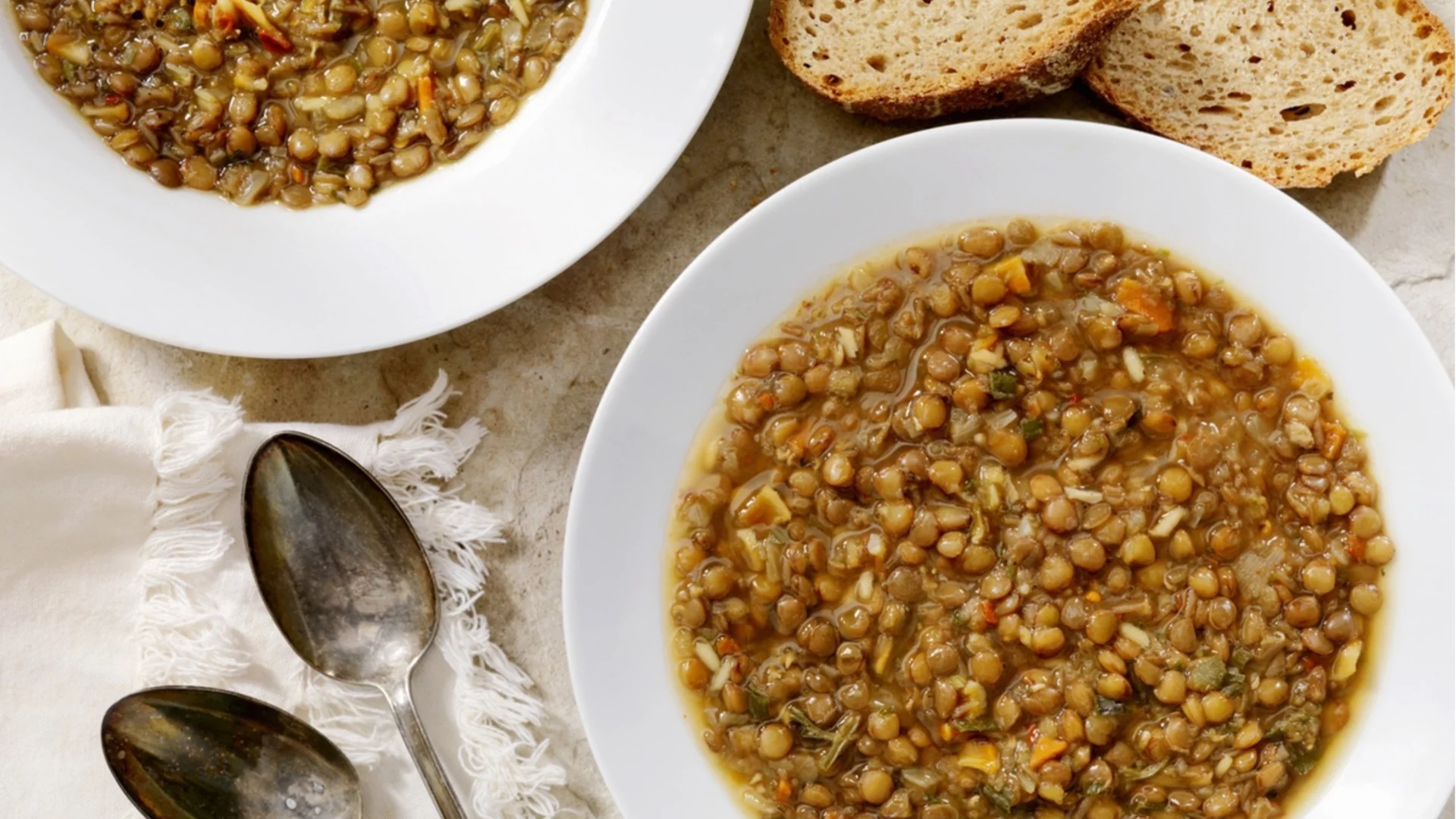 Колко време се вари лещата, за да запази формата си