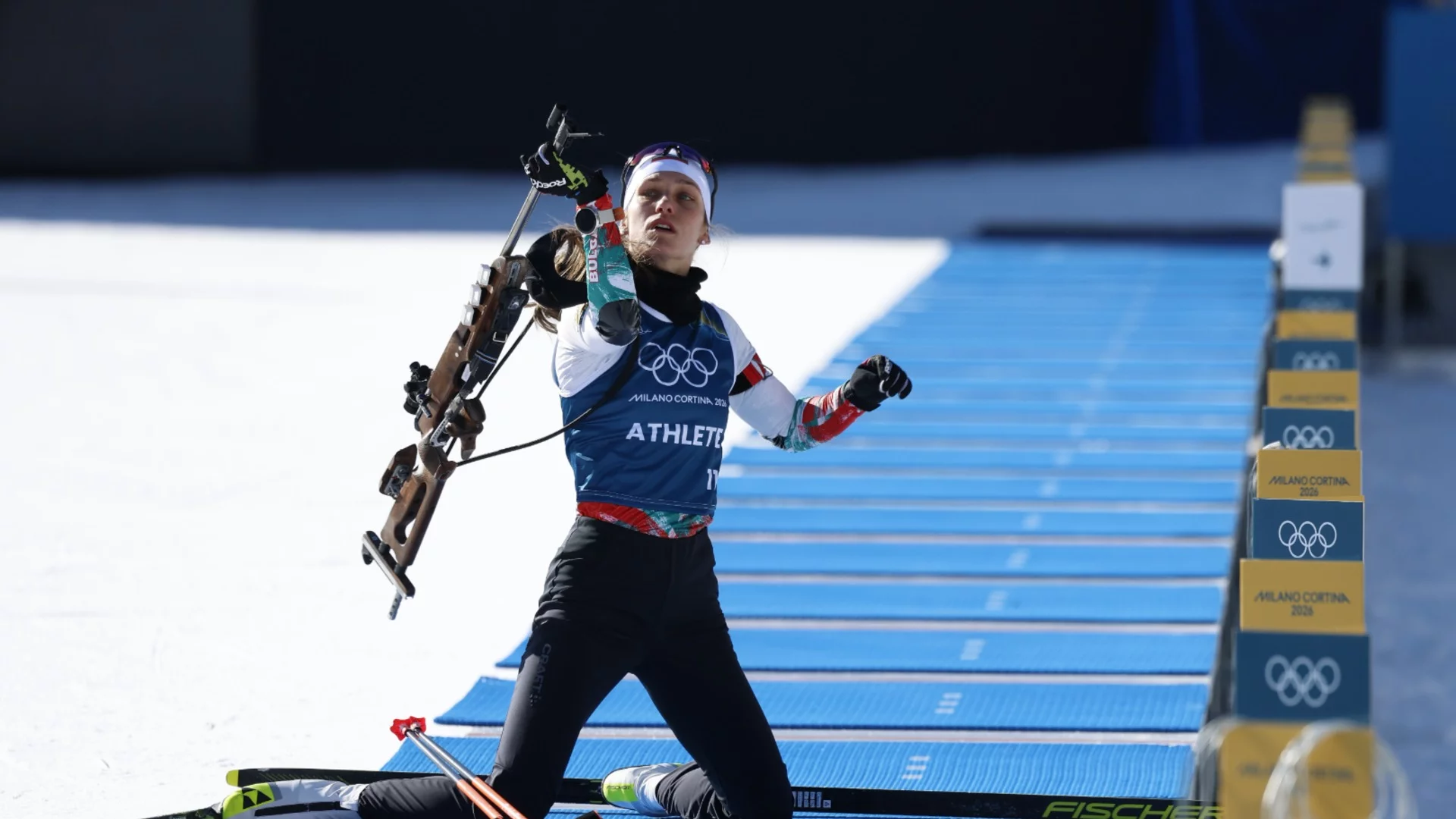 България се класира в топ 16 на смесената щафета по биатлон в Милано и Кортина 2026