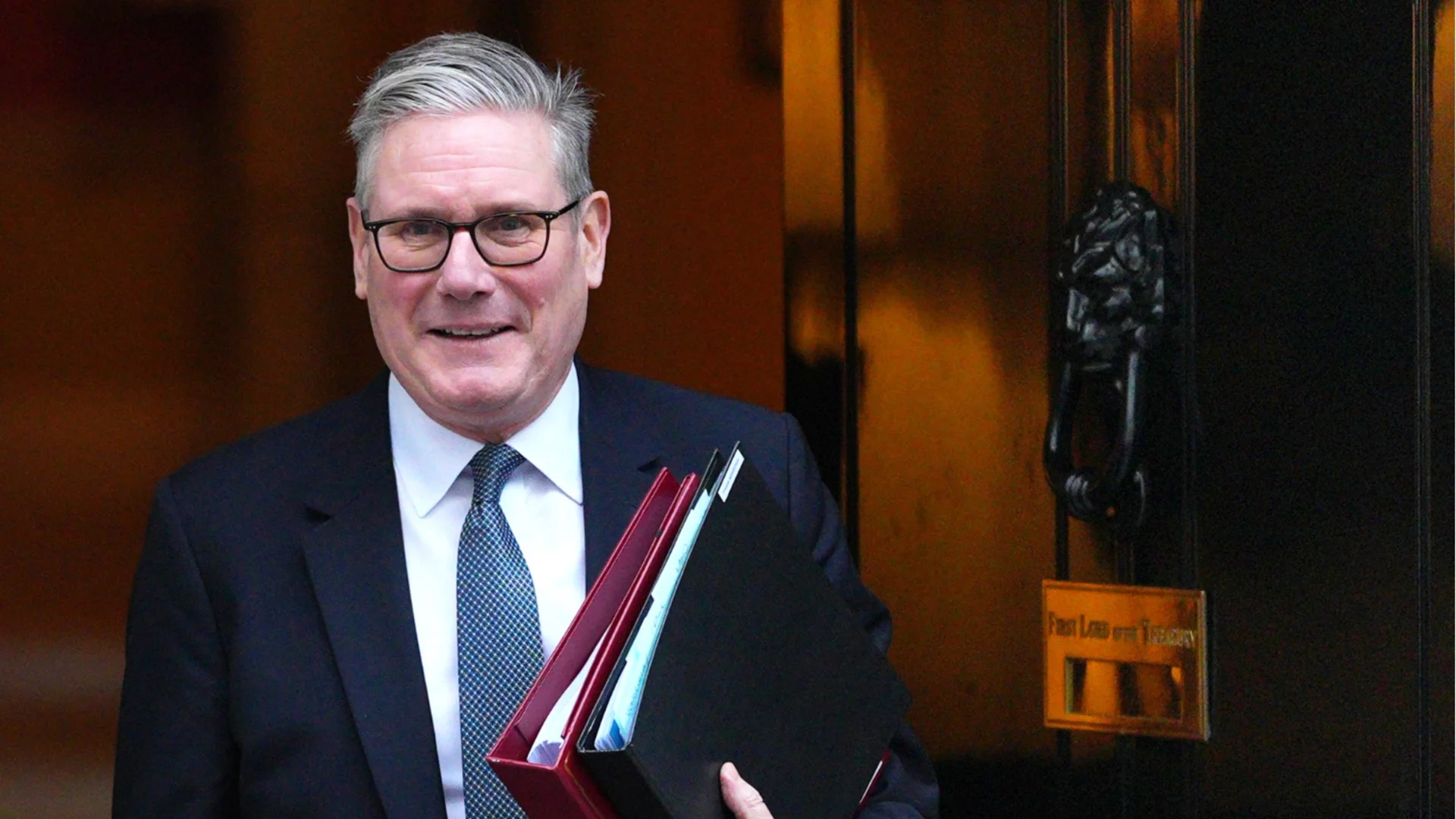 Скандалът с Епстийн взе главата на шефа на кабинета на британския премиер