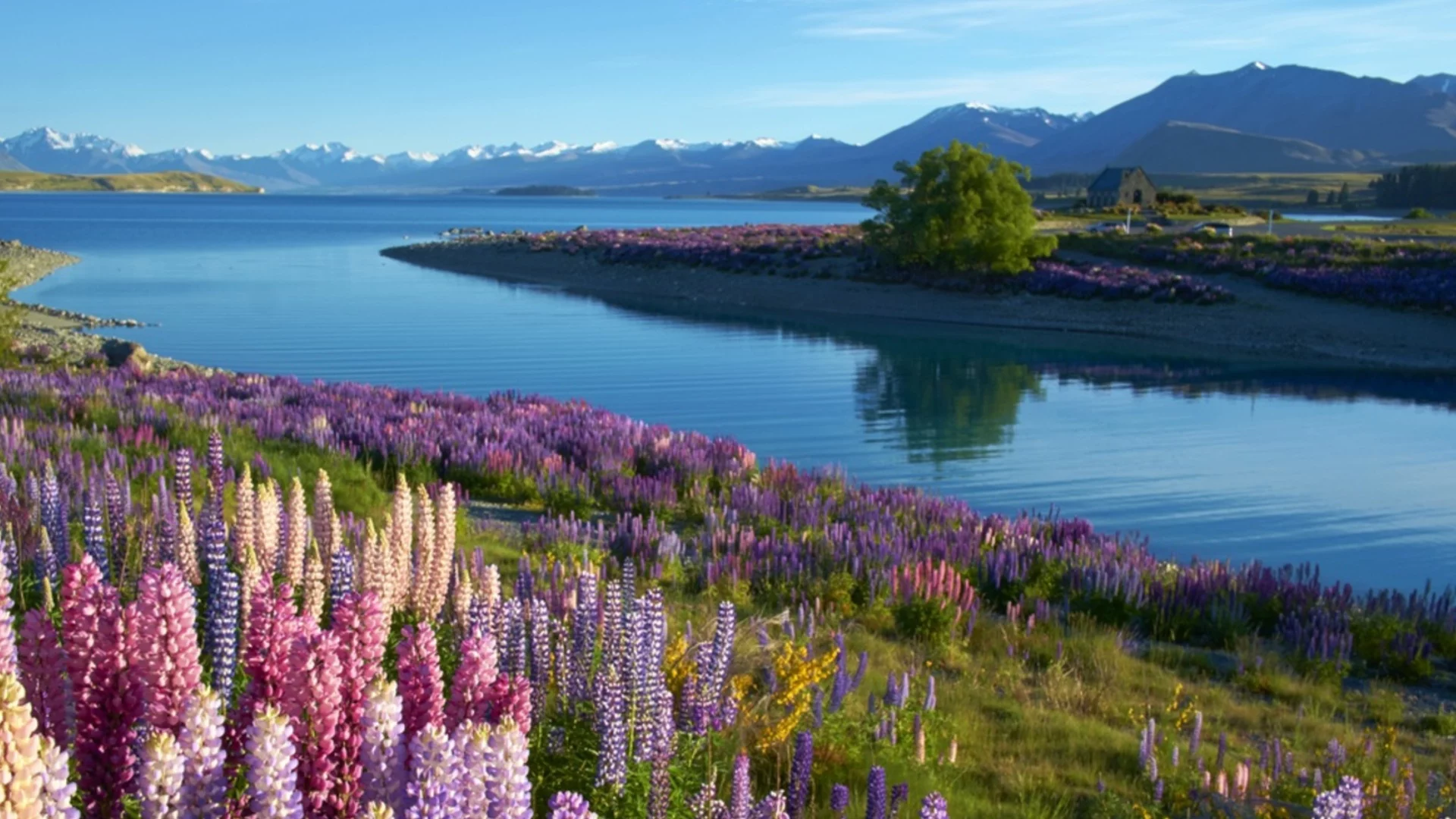 Учени откриха къде се намират най-чистите и сини води на планетата