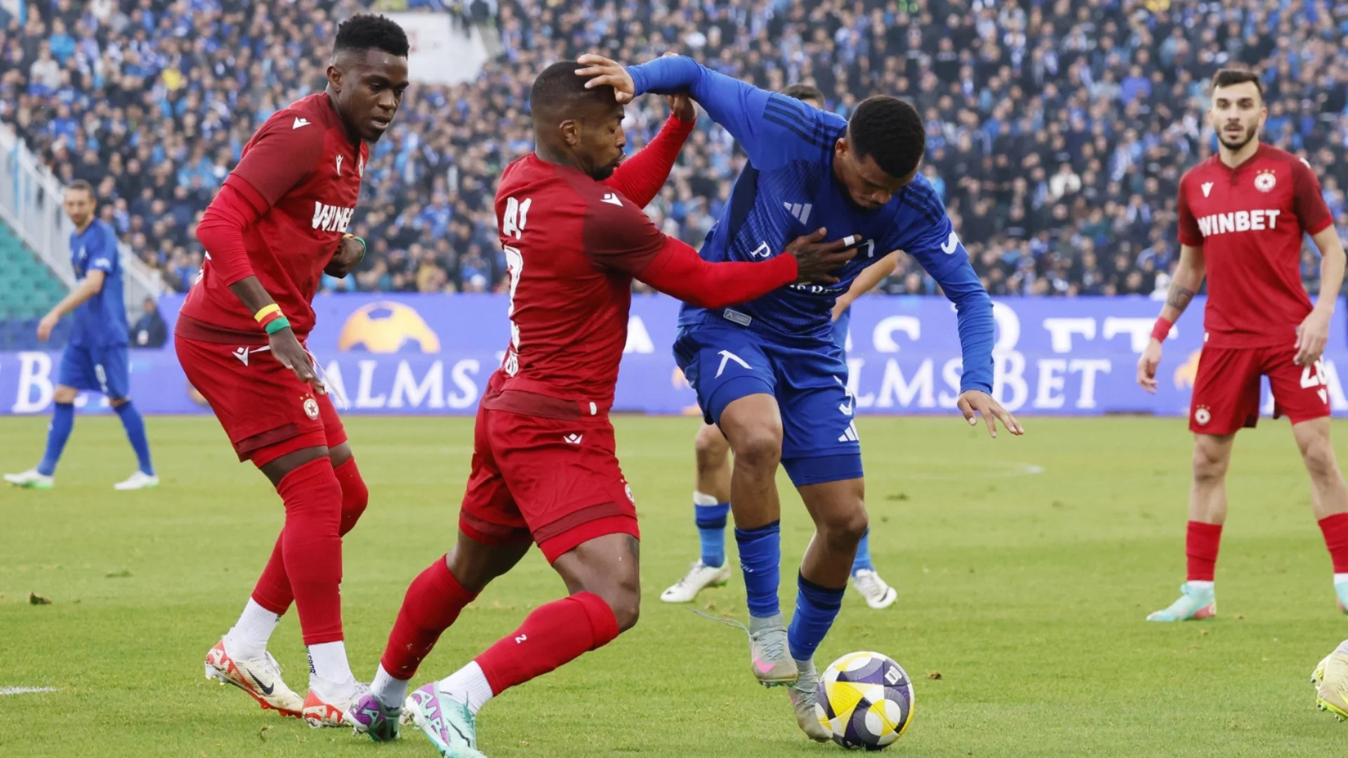 Арестуваха футболист на ЦСКА