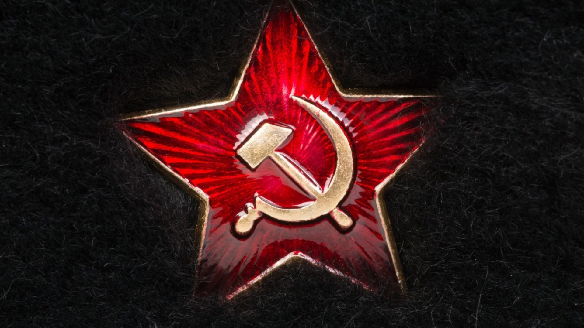 България има дълъг път: Наследството на комунизма е още тук 