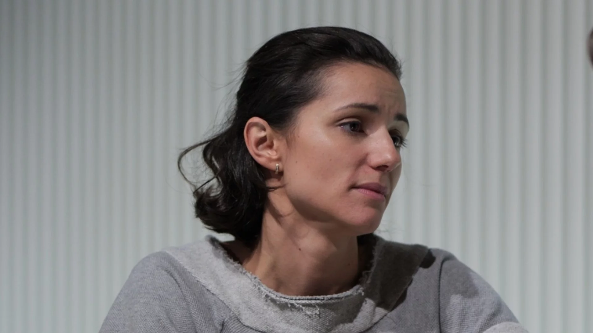 Да търсиш светлото в най-тъмното: Актрисата Валентина Каролева за тихото детство и травмите