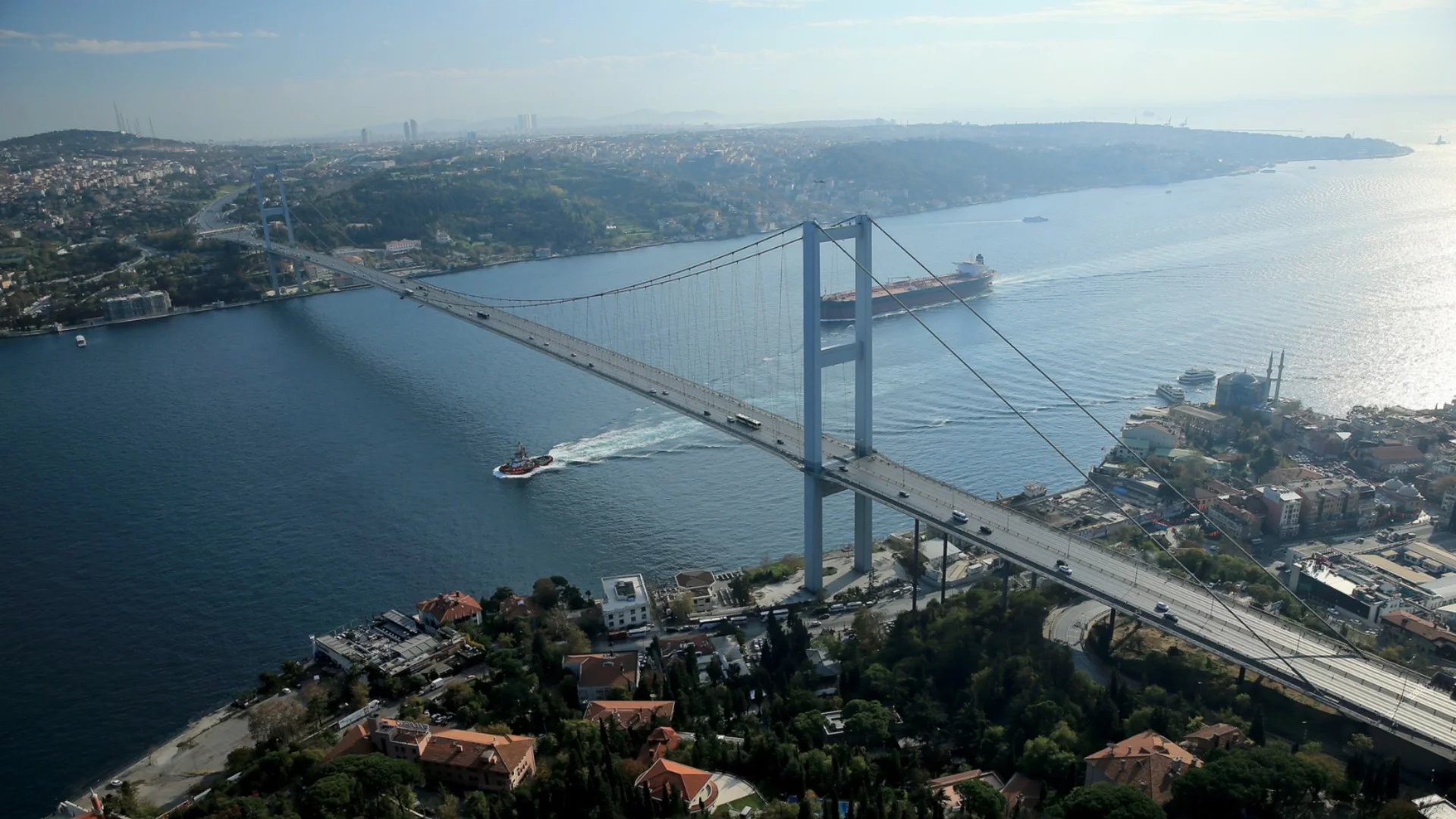 Гъста мъгла блокира Босфора