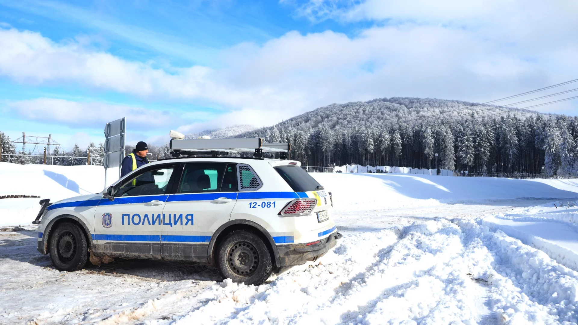 Лудницата "Петрохан": Лична карта в ефир на майка на загинал, Румен Радев и Слави Трифонов - примери за недопустимото