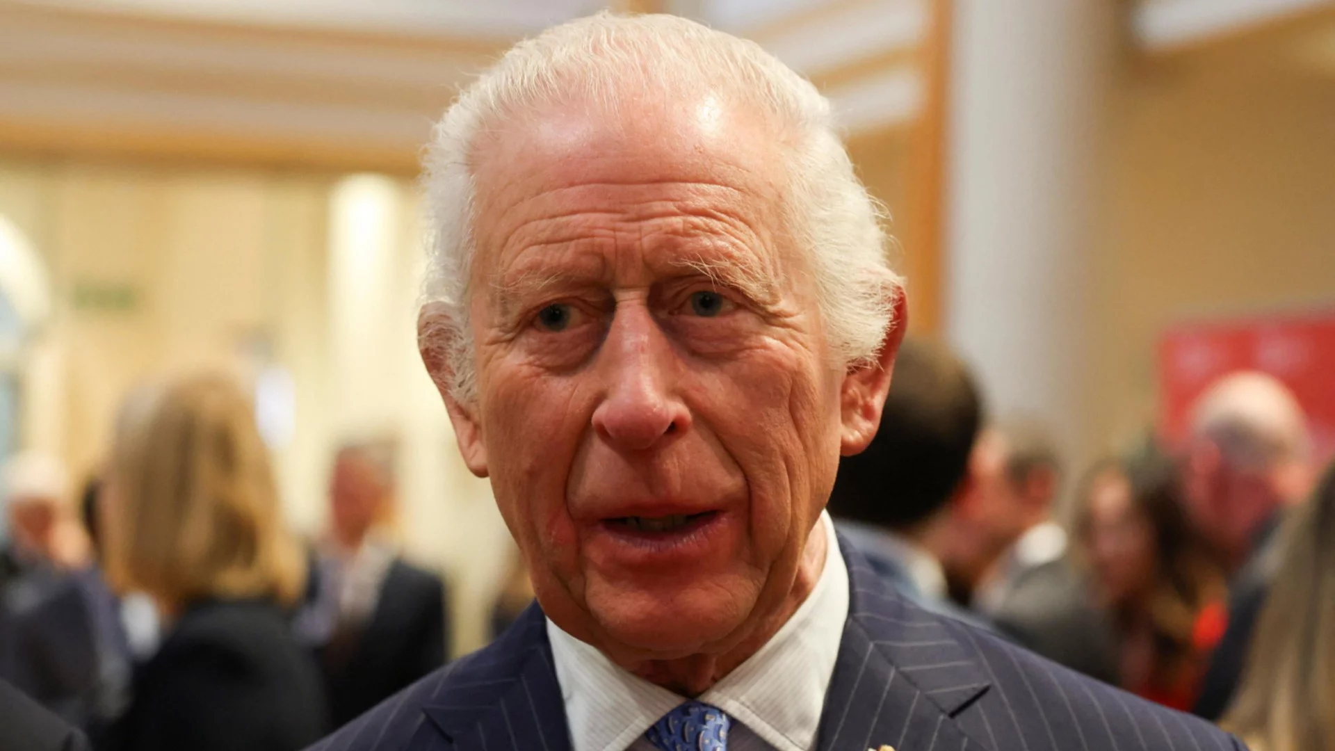 "Ще съдействаме на полицията": Крал Чарлз III с първи думи за досиетата "Епстийн" и брат му Андрю