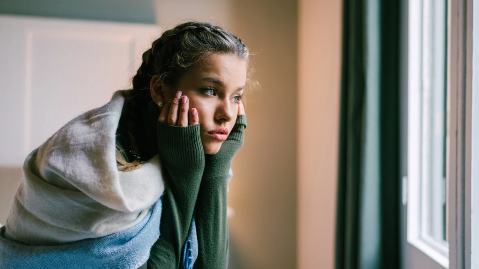 Утре Лъв, Стрелец + още 2 зодии ще бъдат „чужди сред свои“