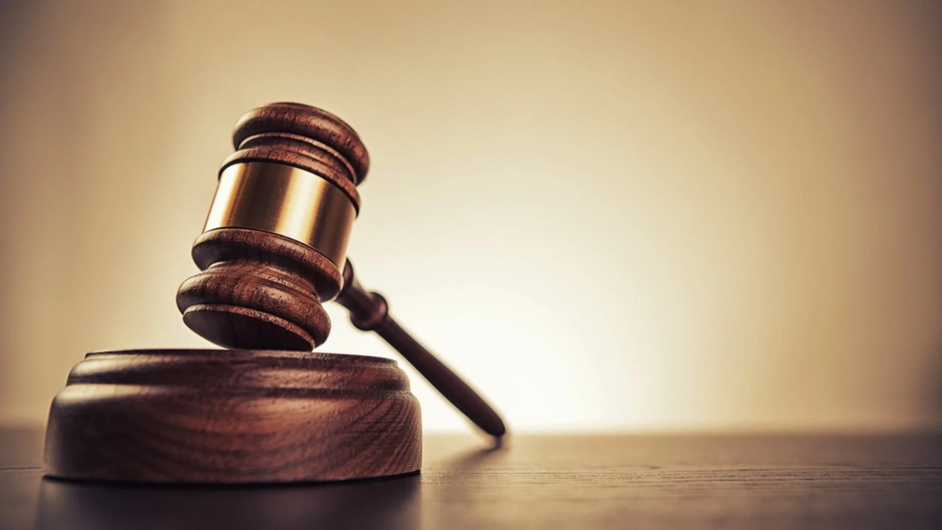 Оставиха в ареста висш гръцки военен, обвинен в шпионаж в полза на Китай