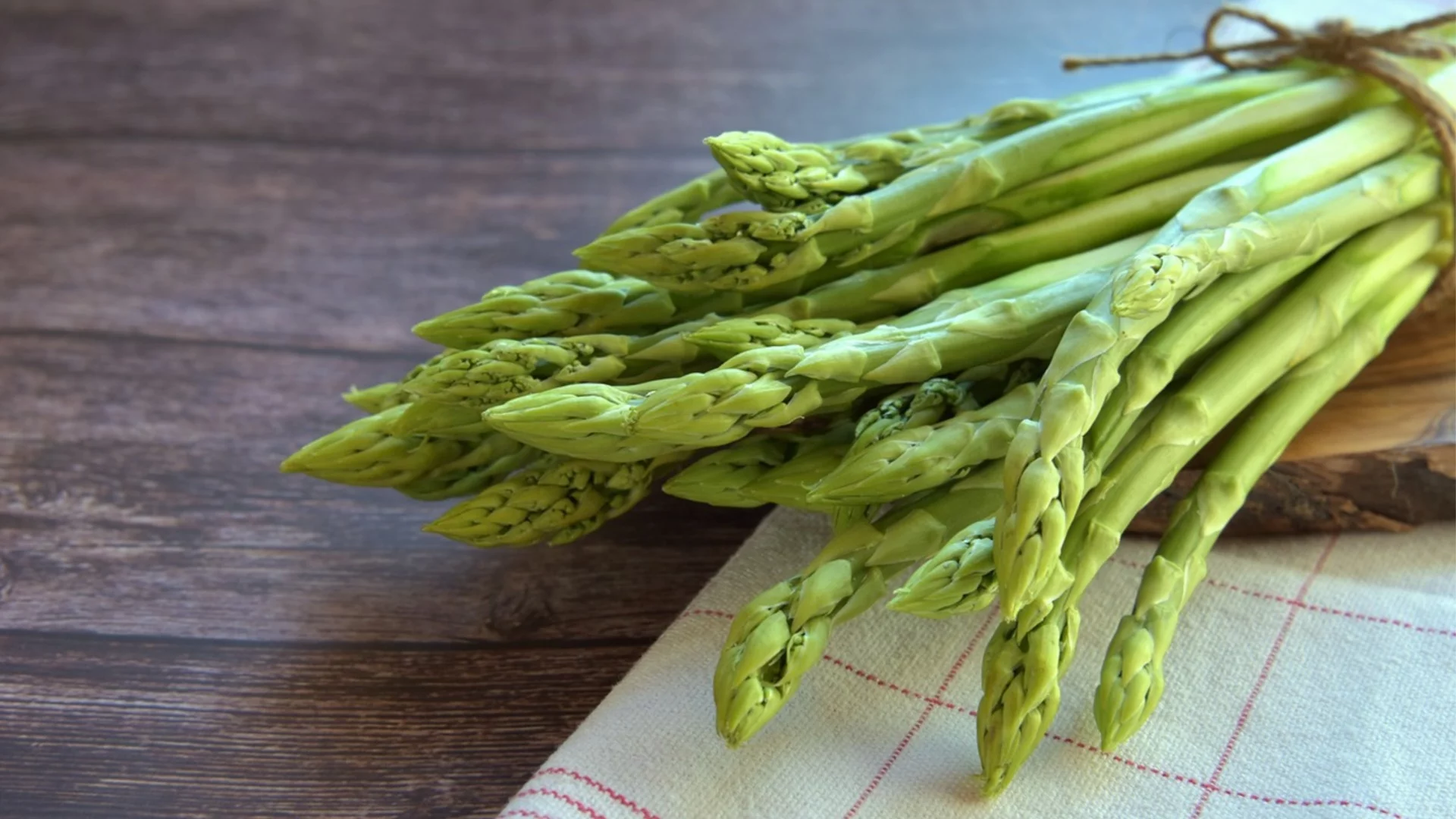 Как е най-добре да се приготвят аспержите