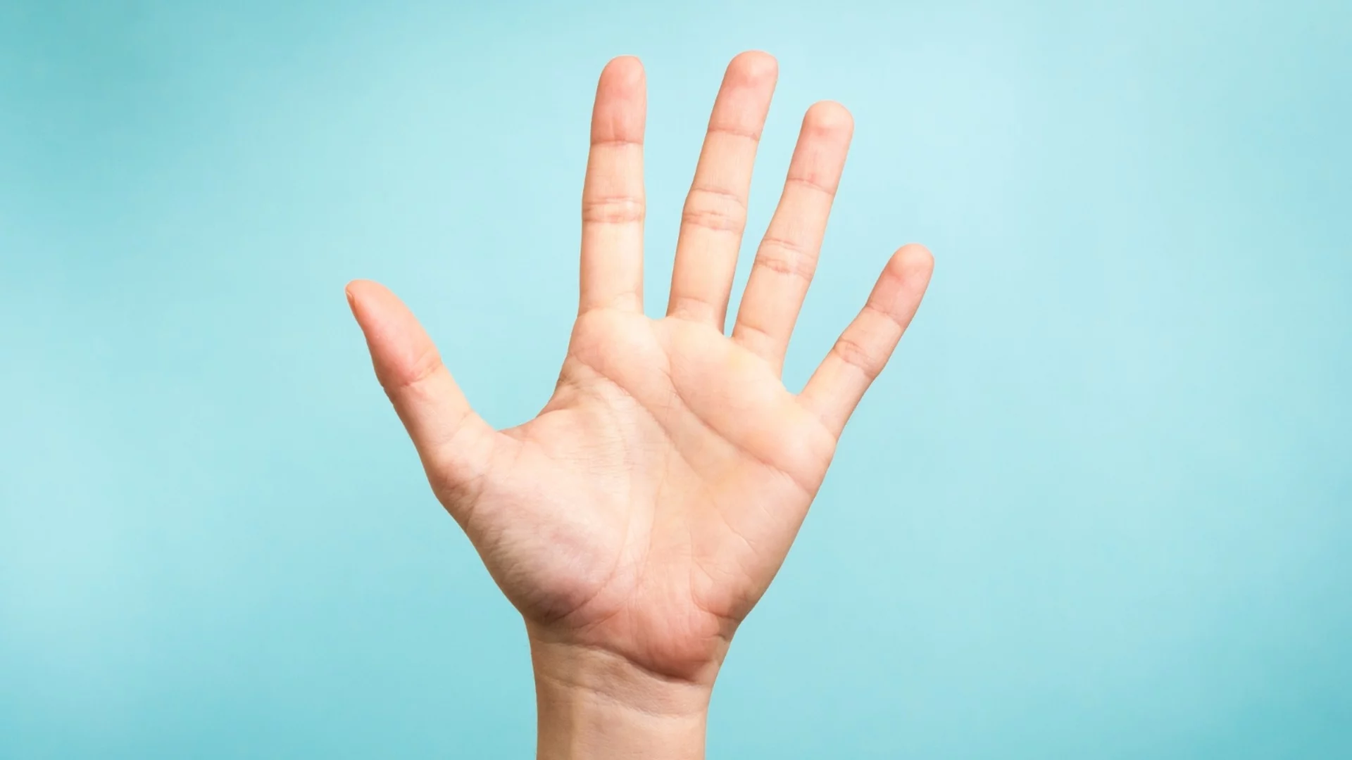 Ударил му шамар: Баща е задържан за хулиганство в училище