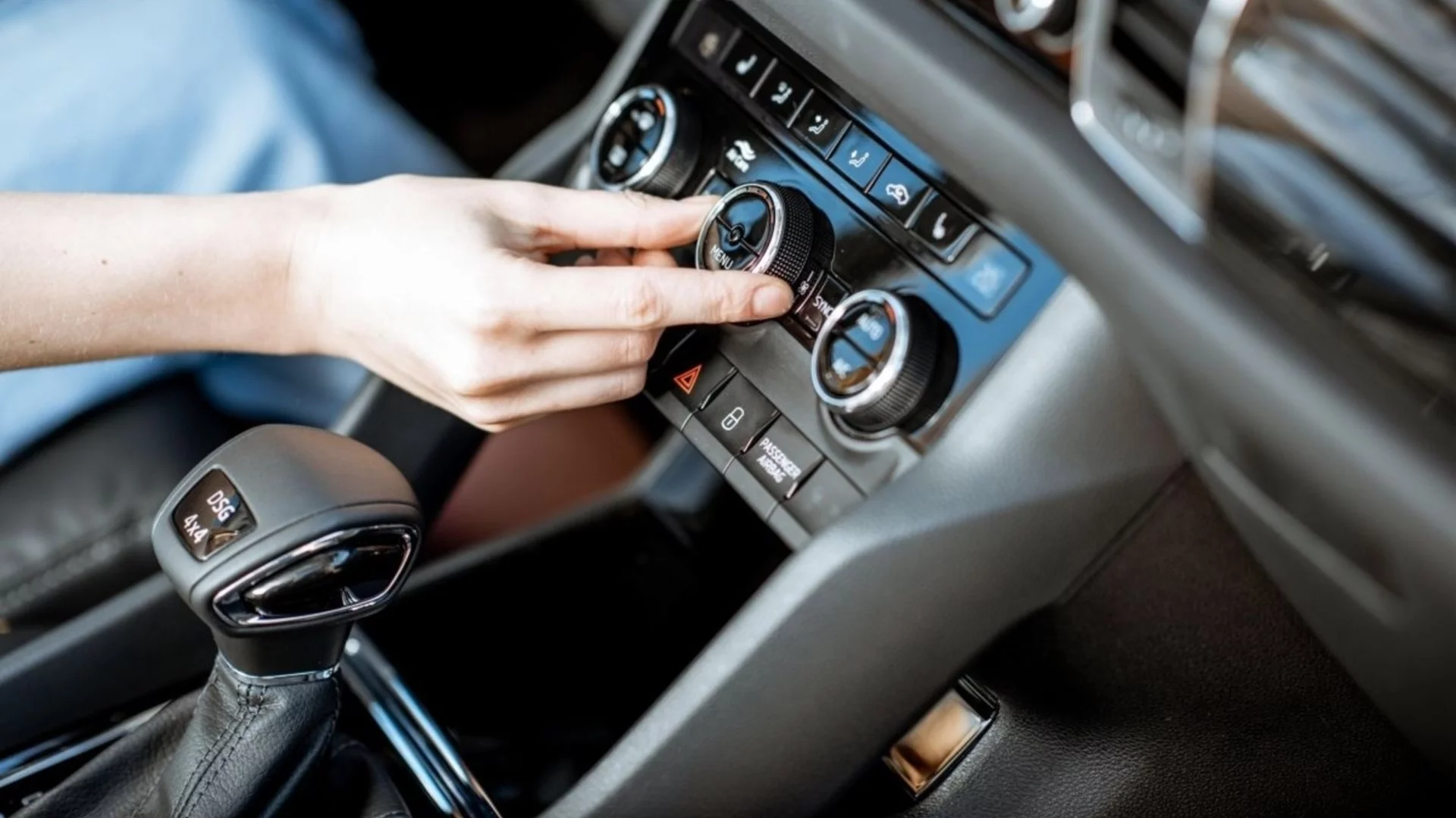 Защо трябва да включвате климатика в колата през зимата?