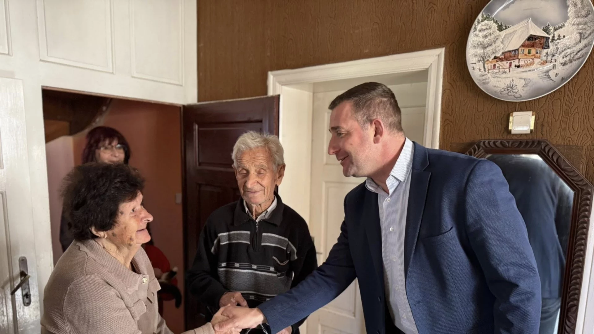 Семейство от самоковско село отпразнува 73 години брак (СНИМКИ)