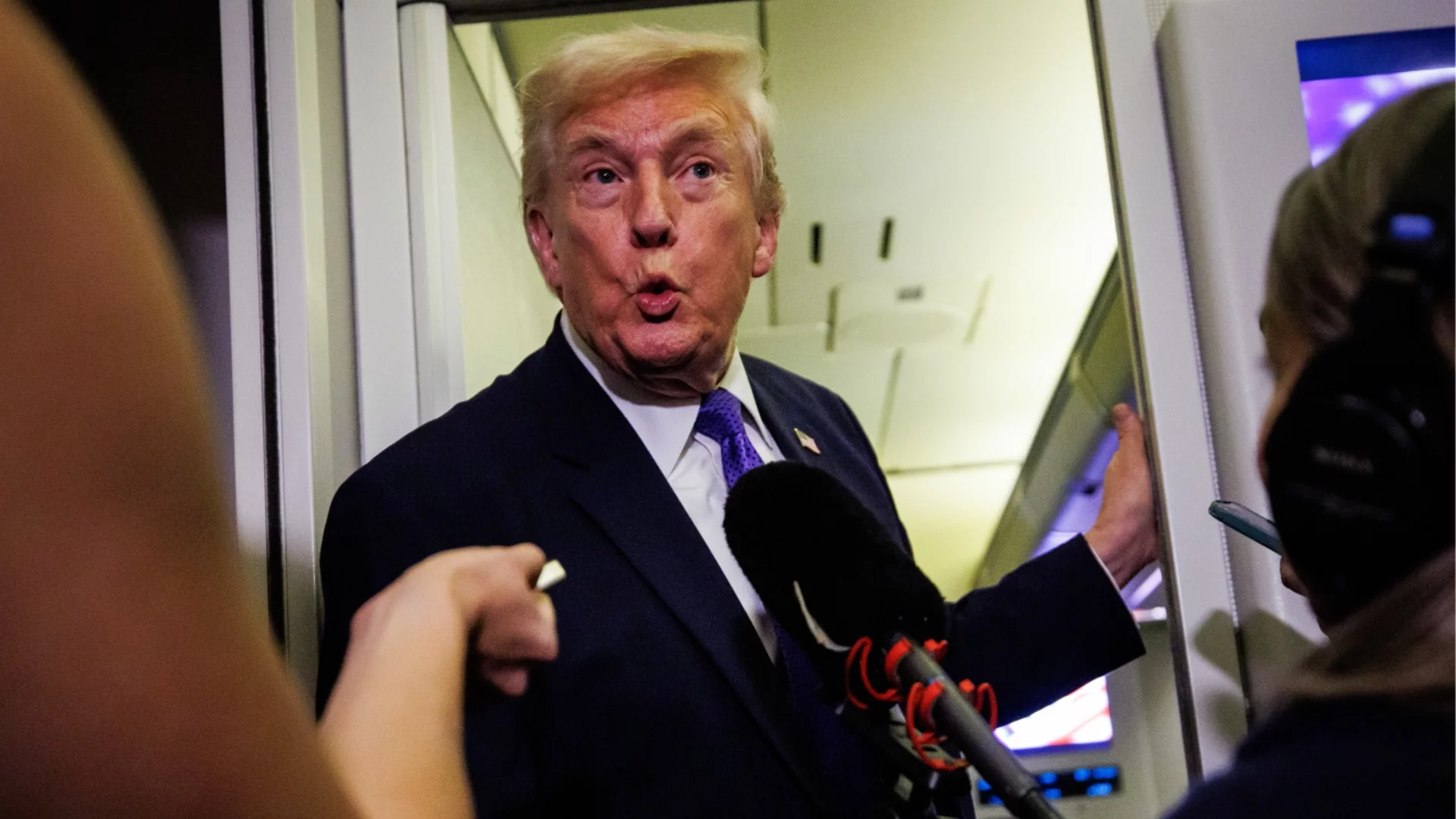 "Премиерът им беше много агресивен": Тръмп вдигнал митата за държава без премиер (ВИДЕО)