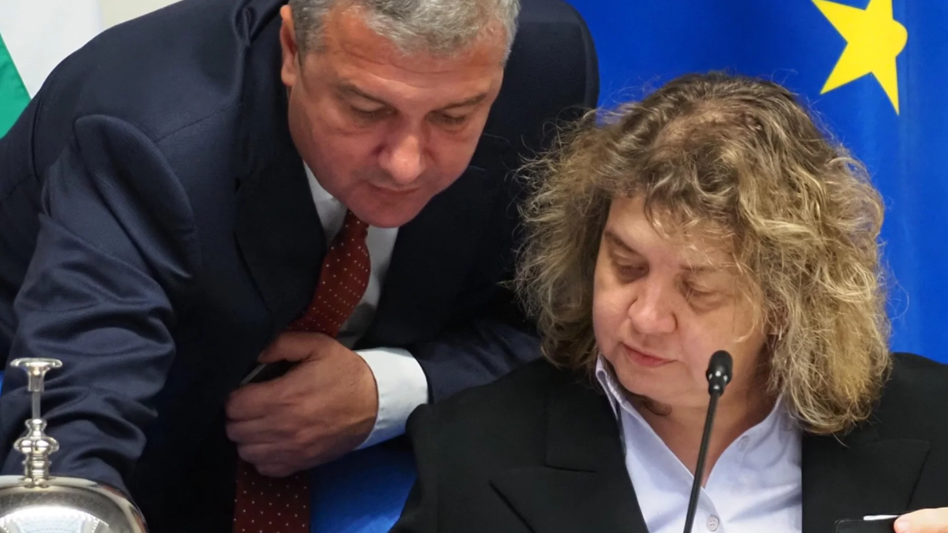 След Корнелия Нинова: Пак жена ръководи БСП в парламента