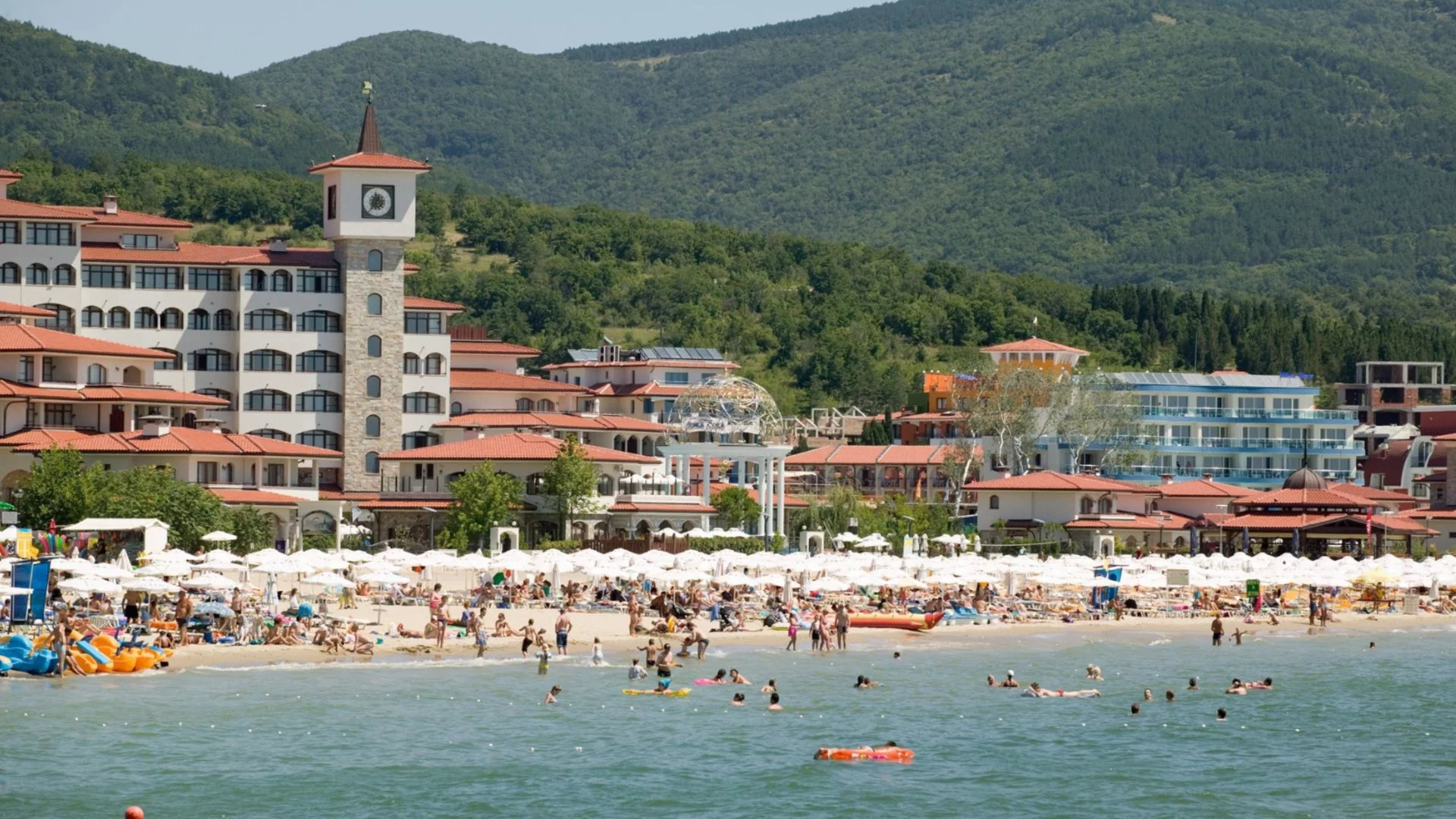 България е най-евтината туристическа дестинация в ЕС, браншът възмутен