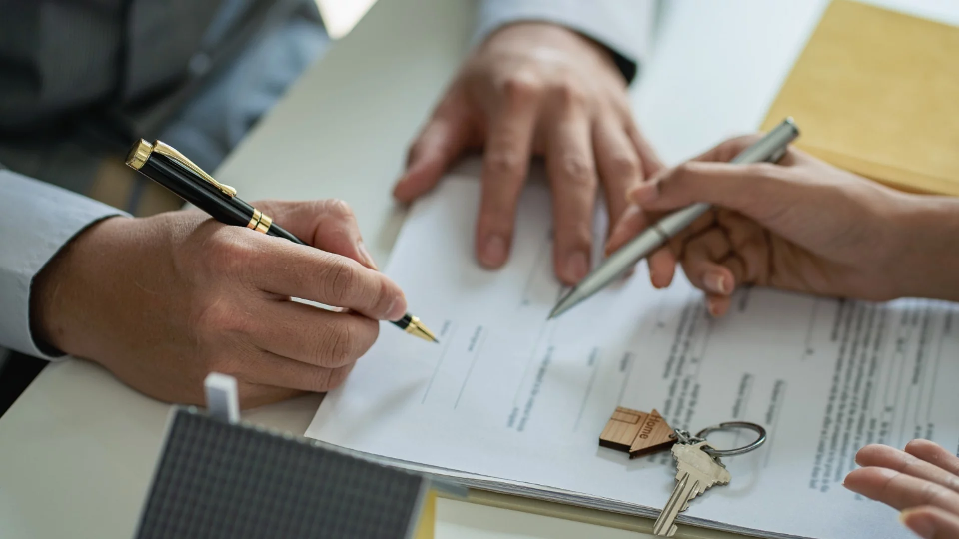 Удариха имотната мафия в София, Перник и Дупница