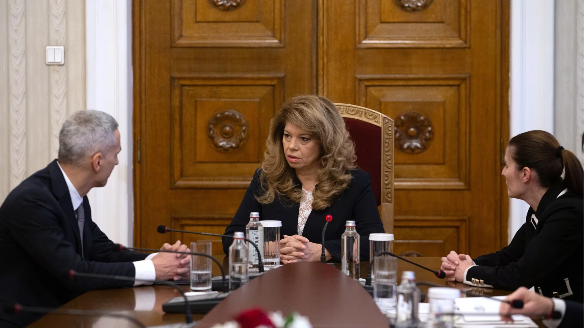 Йотова отказа да свърже Гюров с ПП-ДБ и "Петрохан", посочи "две страшни страни" (ВИДЕО)