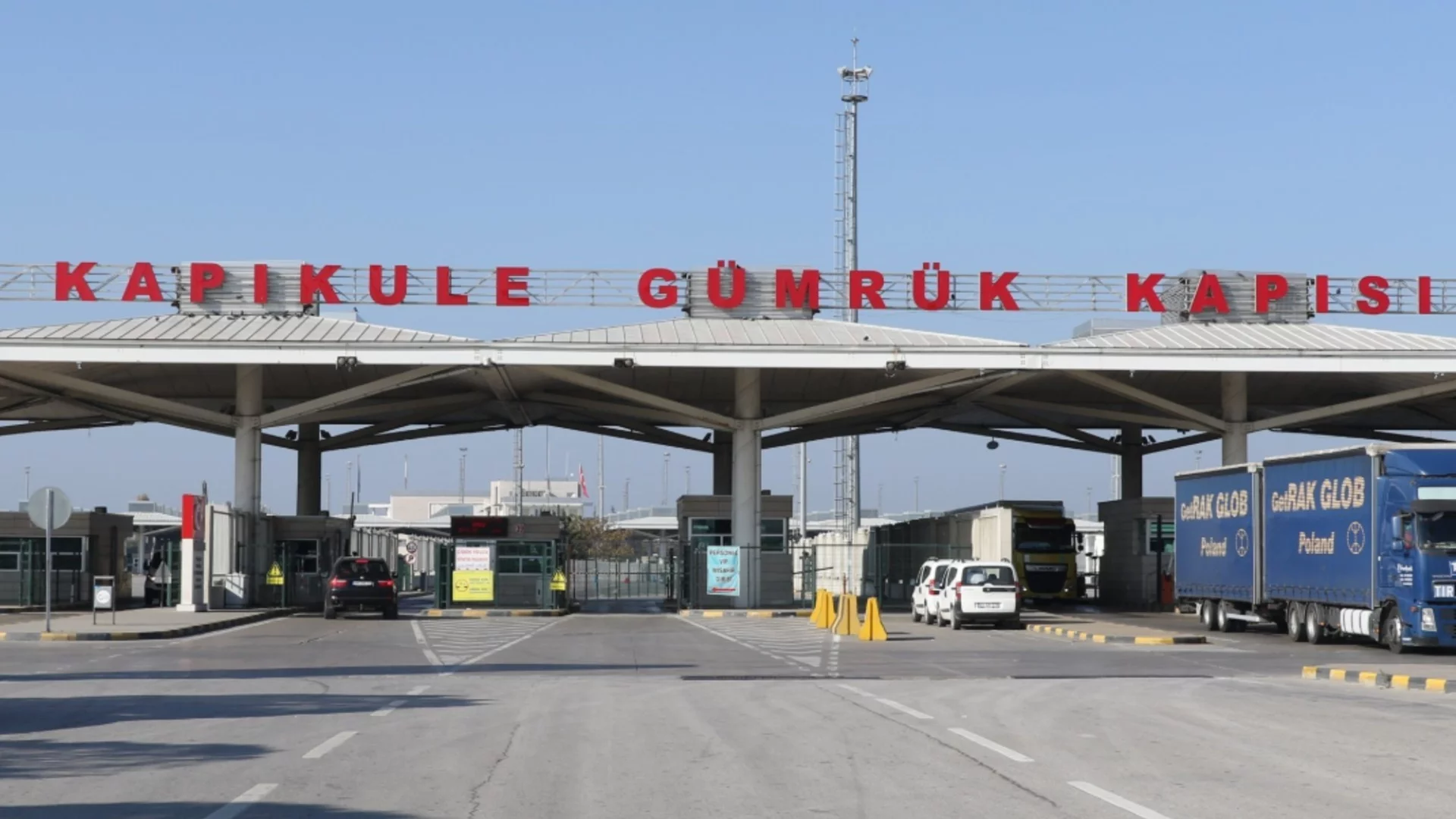 Турските митничари осуетиха внос на течен канабис от България