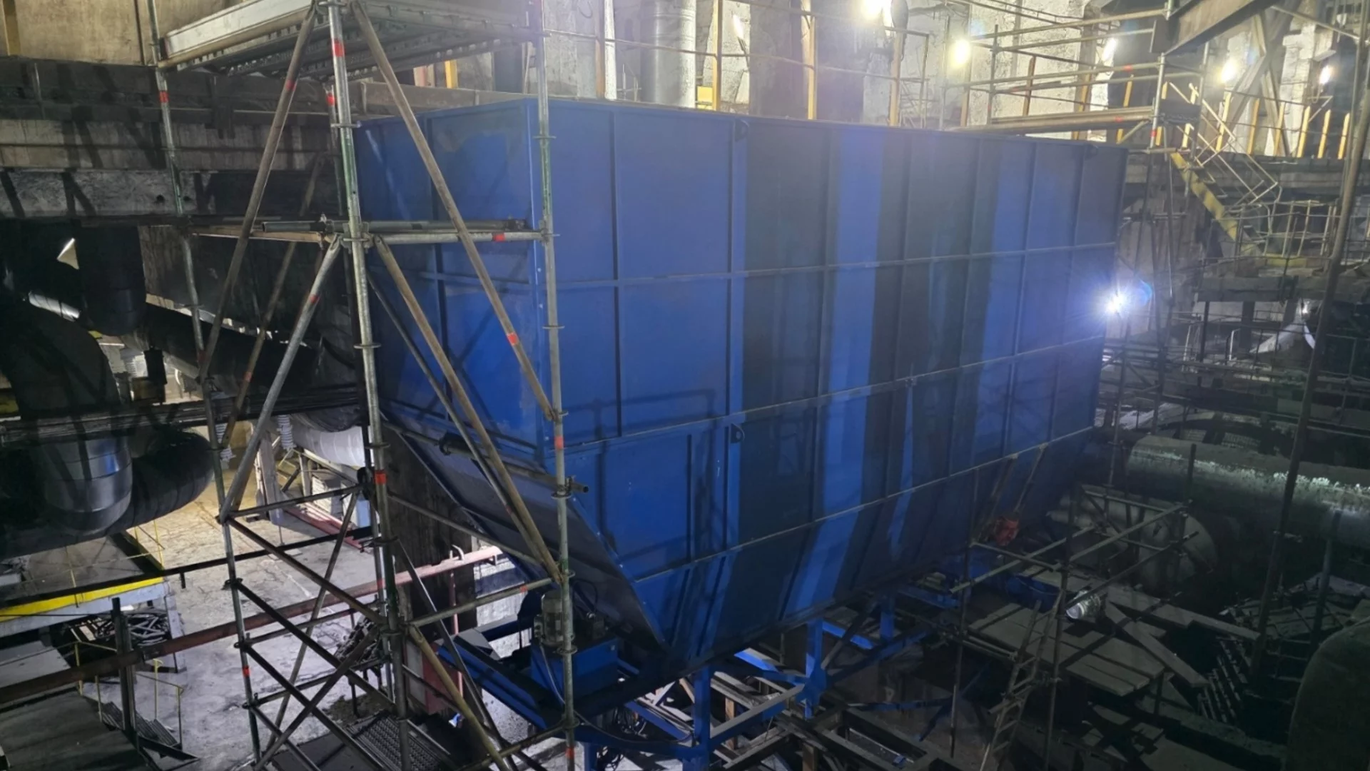 По-евтин ток: ТЕЦ "Марица-изток 2" започва да гори дървесина