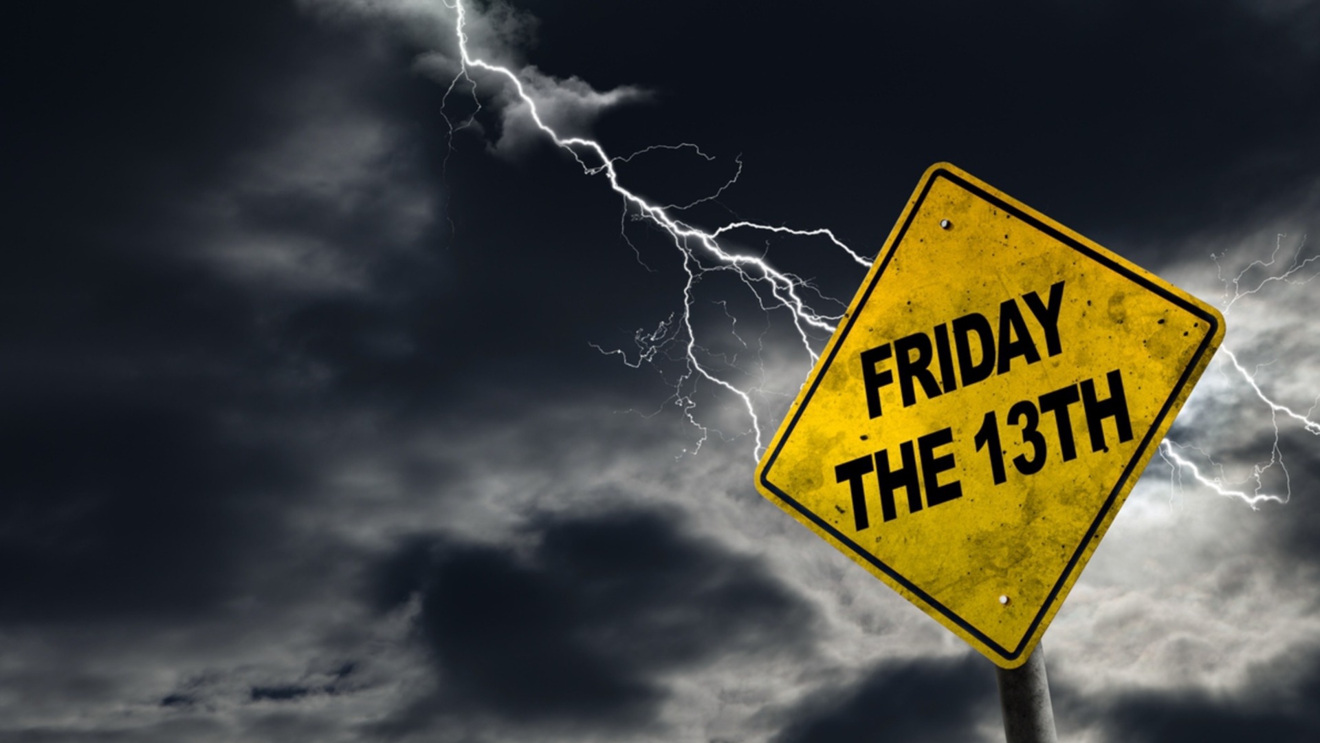 На петък 13-ти: Лъв, Риби + още 2 зодии ще обърнат прокобата в печалба