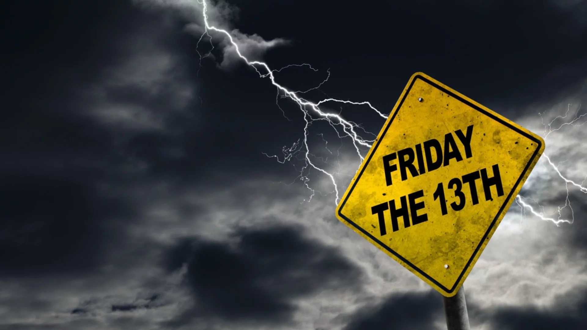 На петък 13-ти: Лъв, Риби + още 2 зодии ще обърнат прокобата в печалба