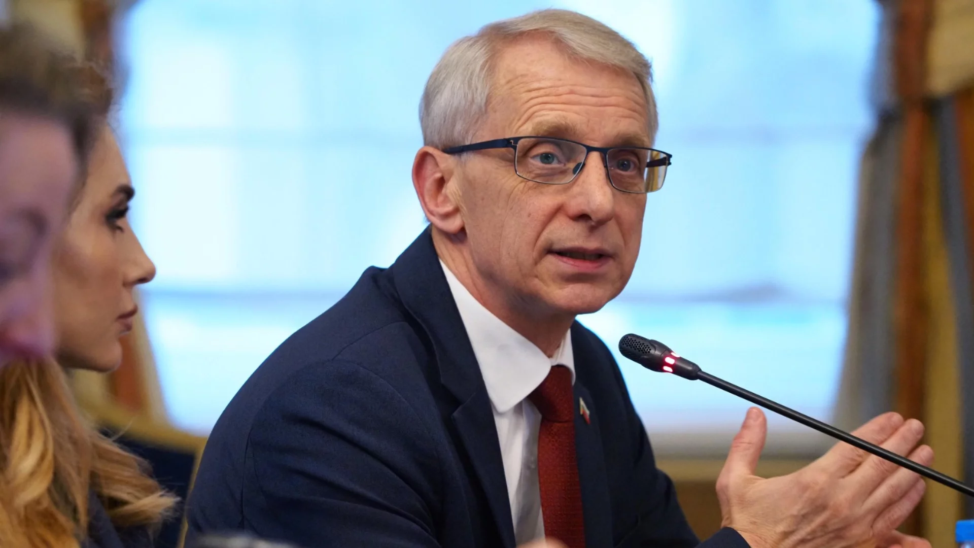 Николай Денков: Депутат на Пеевски първи получил сигнал срещу хижа "Петрохан"