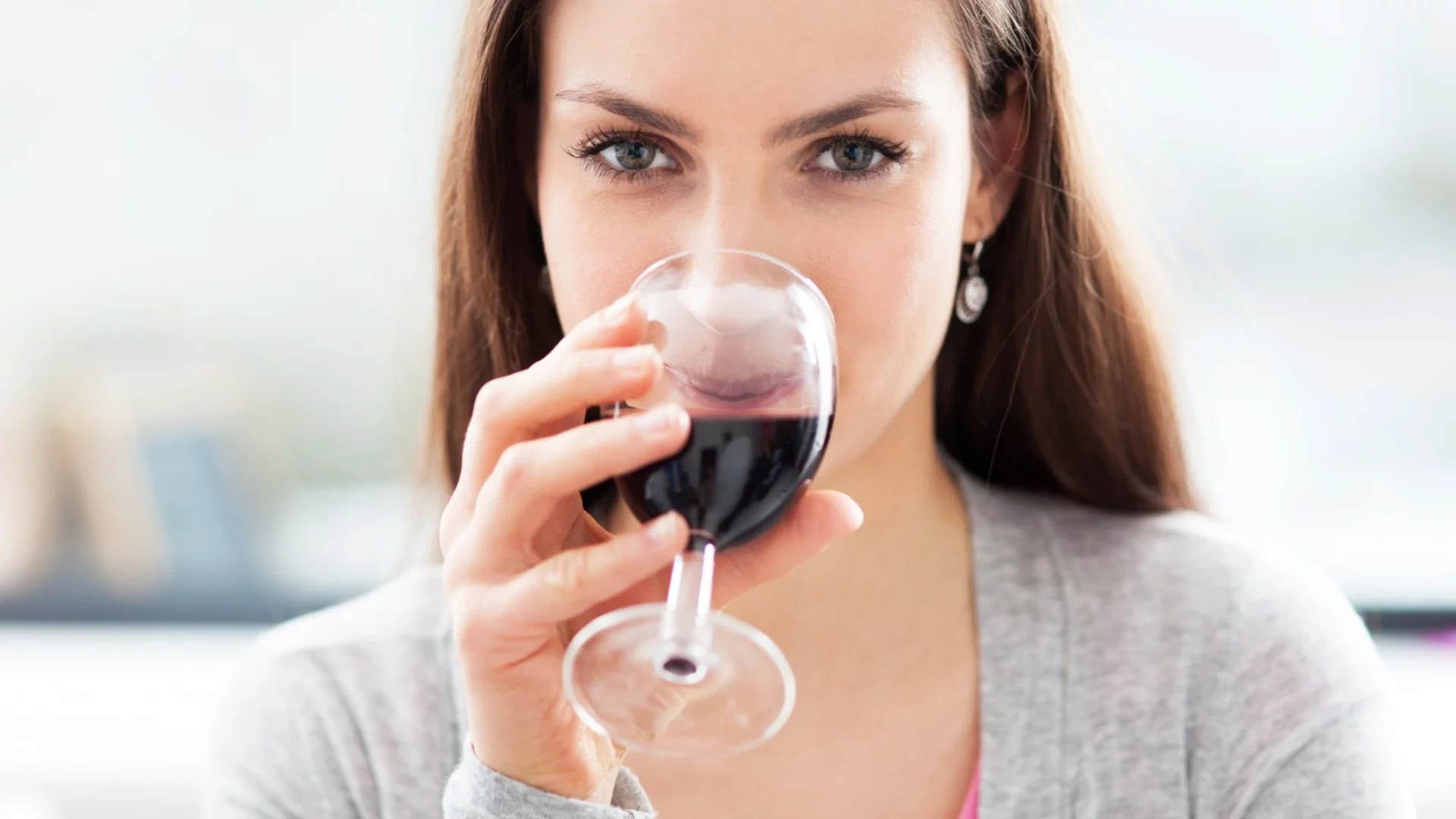 Хороскоп за днес, 14 февруари: Трифон Зарезан налива късмет в чашата на Близнаците и прави водата на вино за Везните