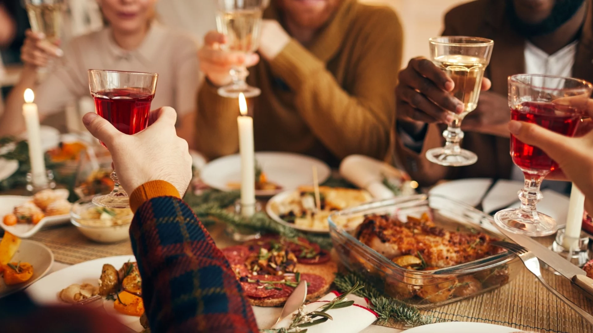 Хороскоп за утре, 15 февруари: Месни Заговезни ще донесе на Девите леко сърце, а на Телците – сладък залък