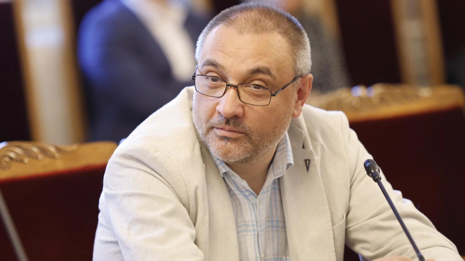 Семейните ценности се разпадат: "Пълно е с родители, разчитащи някой гуру да им възпитава децата"