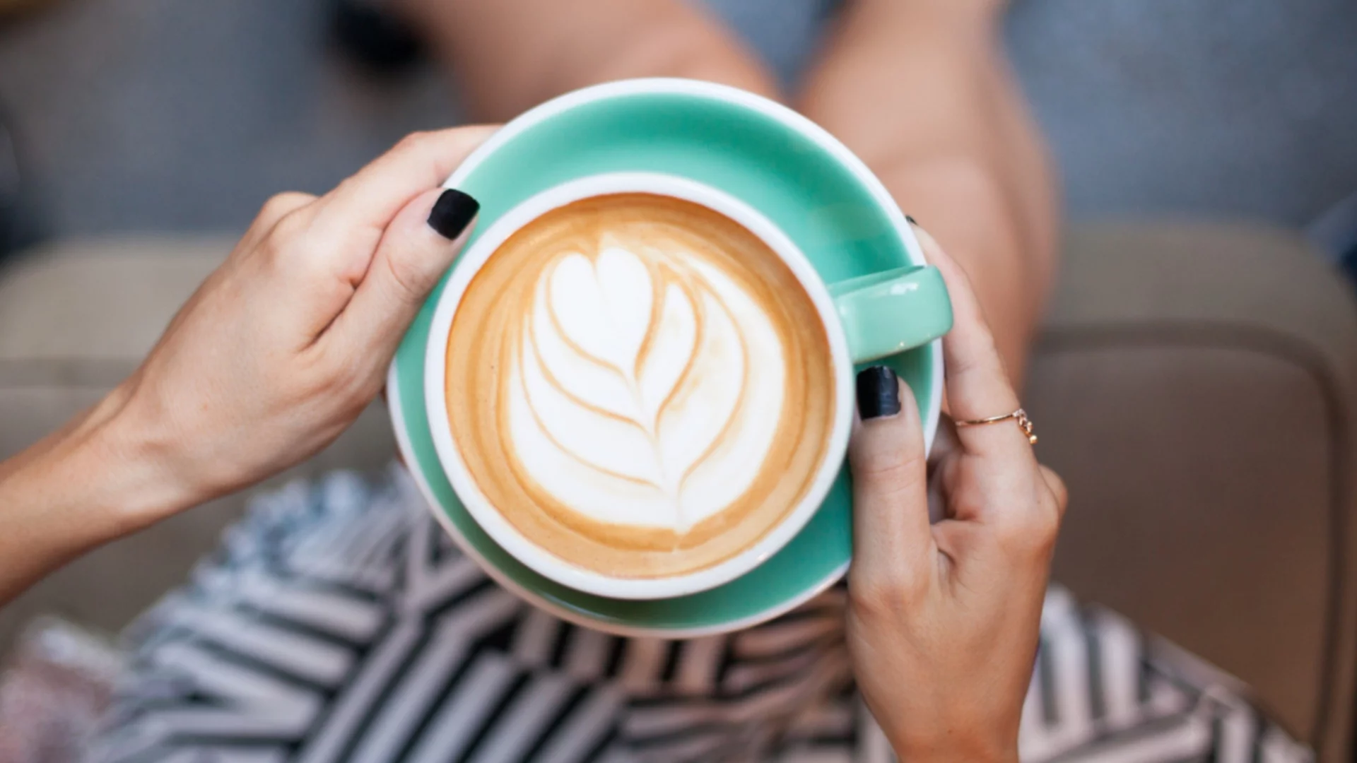 Най-страхотното или най-гадното капучино на света: Модел от Беларус (ВИДЕО)