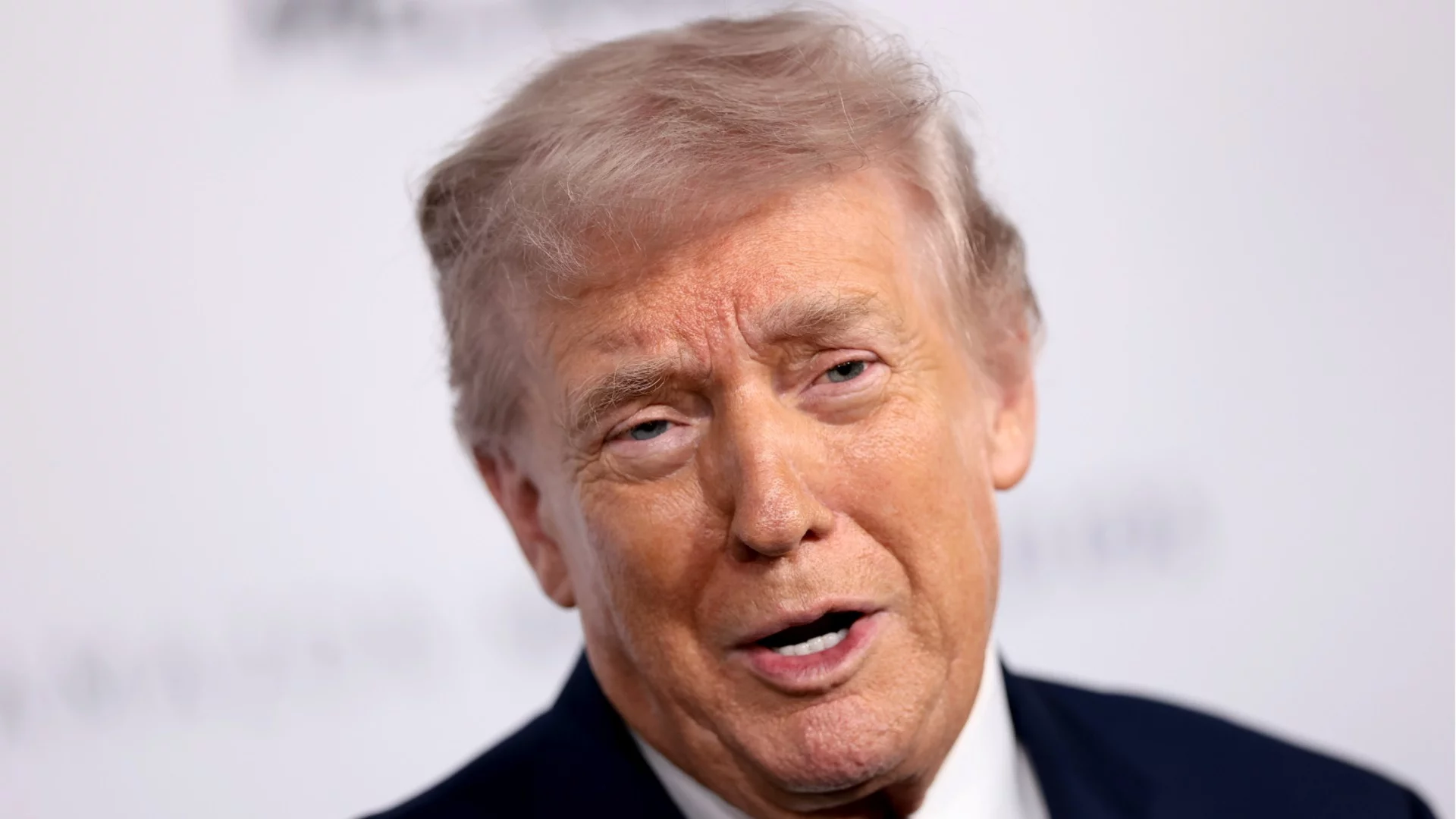 "Зеленски трябва да побърза": Тръмп отново твърди, че Русия иска мир (ВИДЕО)