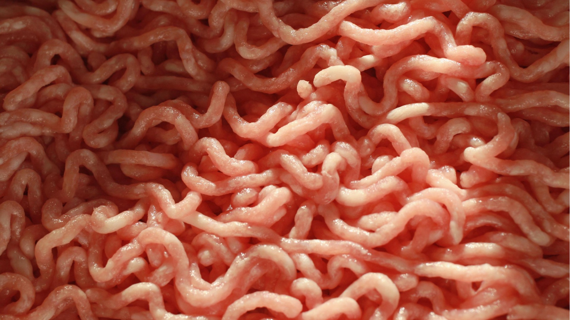 Защо каймата и яйцата трябва да се съхраняват на най-долния рафт в хладилника