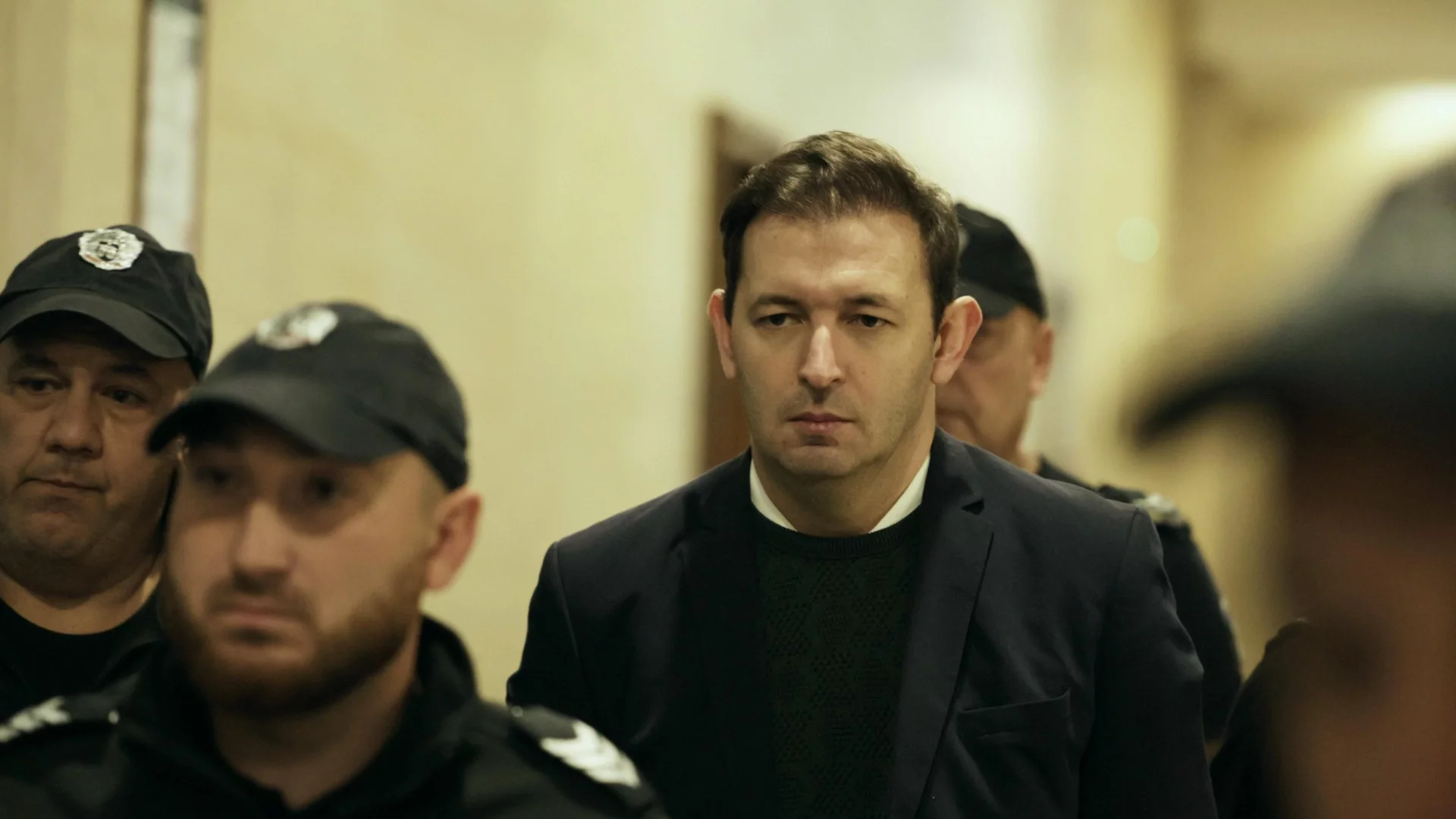 Отложиха делото срещу Никола Барбутов