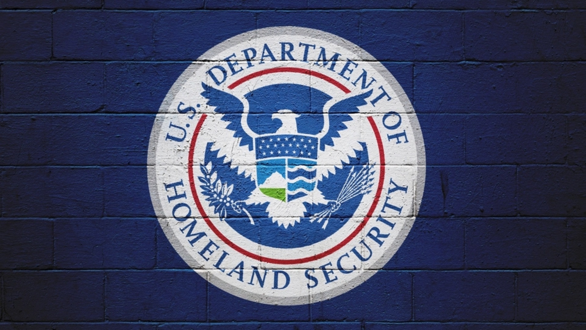 Министерството на вътрешната сигурност на САЩ спира работа в полунощ