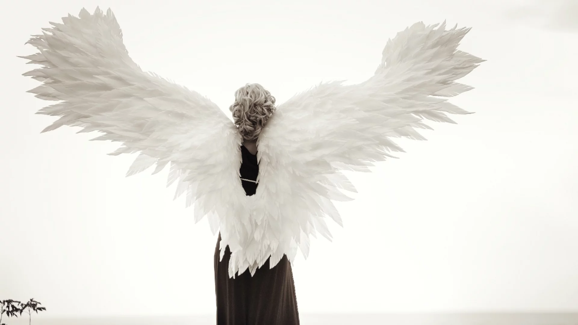 Хората, родени през тези 3 месеца, отблъскват техния ангел-пазител