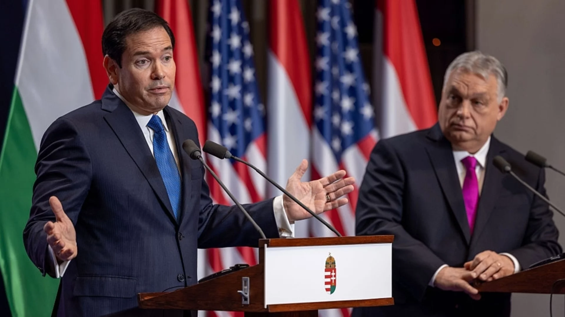 Лицемерието на Орбан: Атакува ЕС за "намеса" в изборите, но кани хора на Тръмп да правят същото (ВИДЕО)