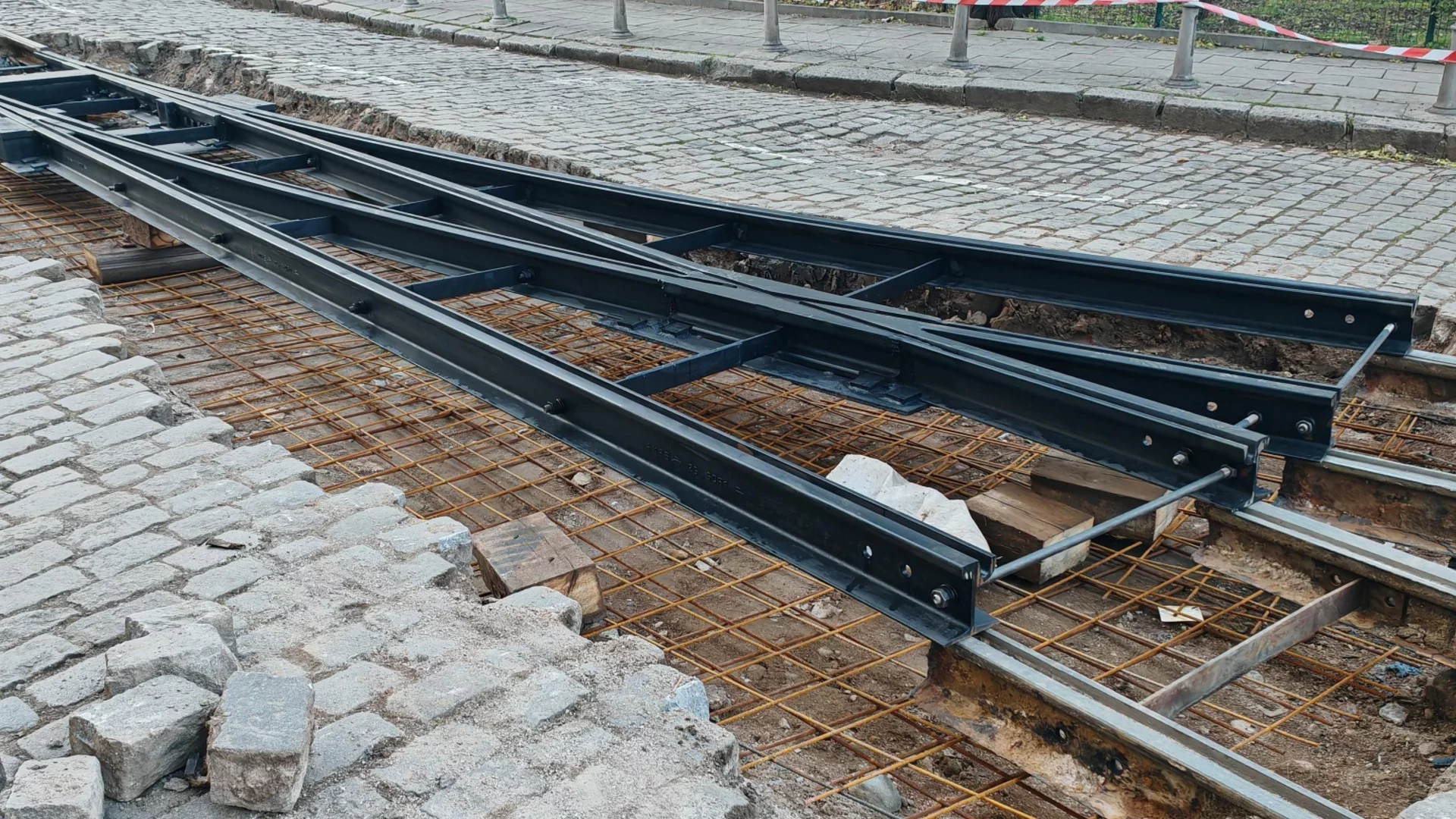 Инцидентът с трамвай предизвика гнева на хората в Сараево (ВИДЕО)