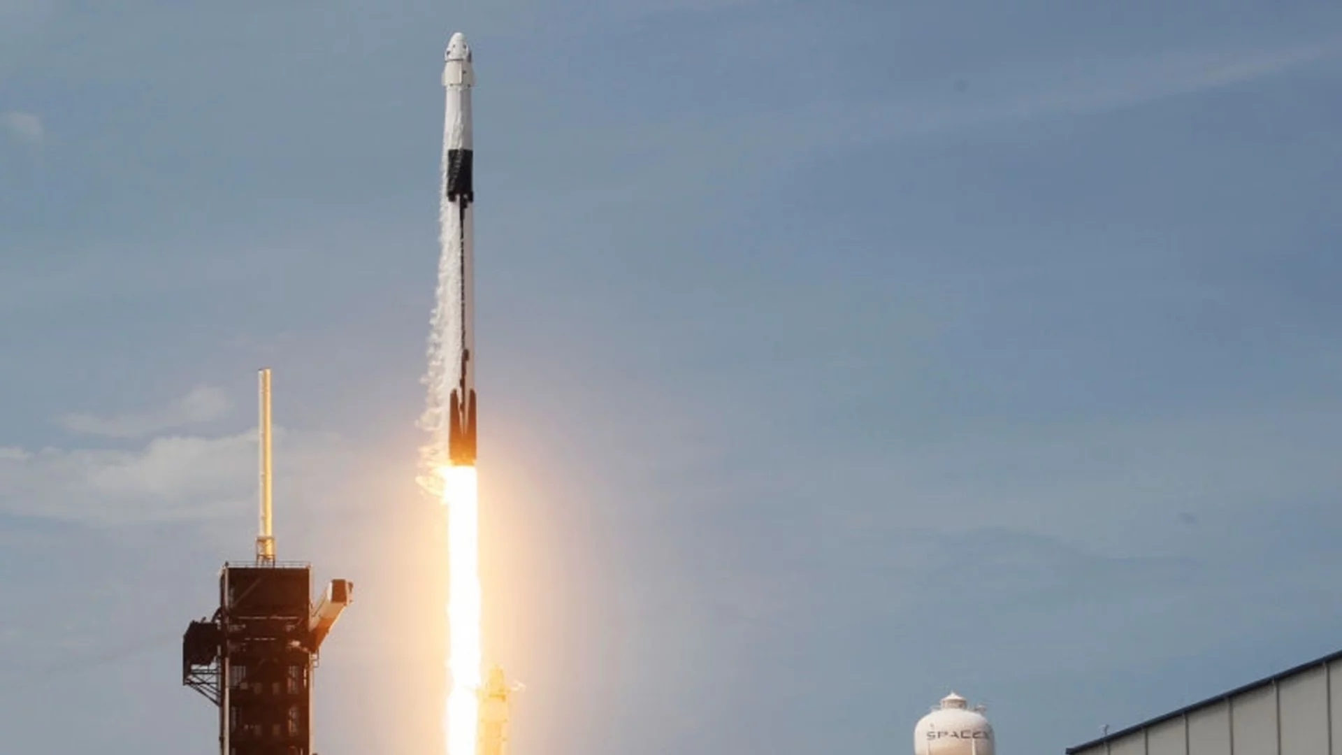 От Тракия до Космоса: Кой и защо изпрати наносателит там?