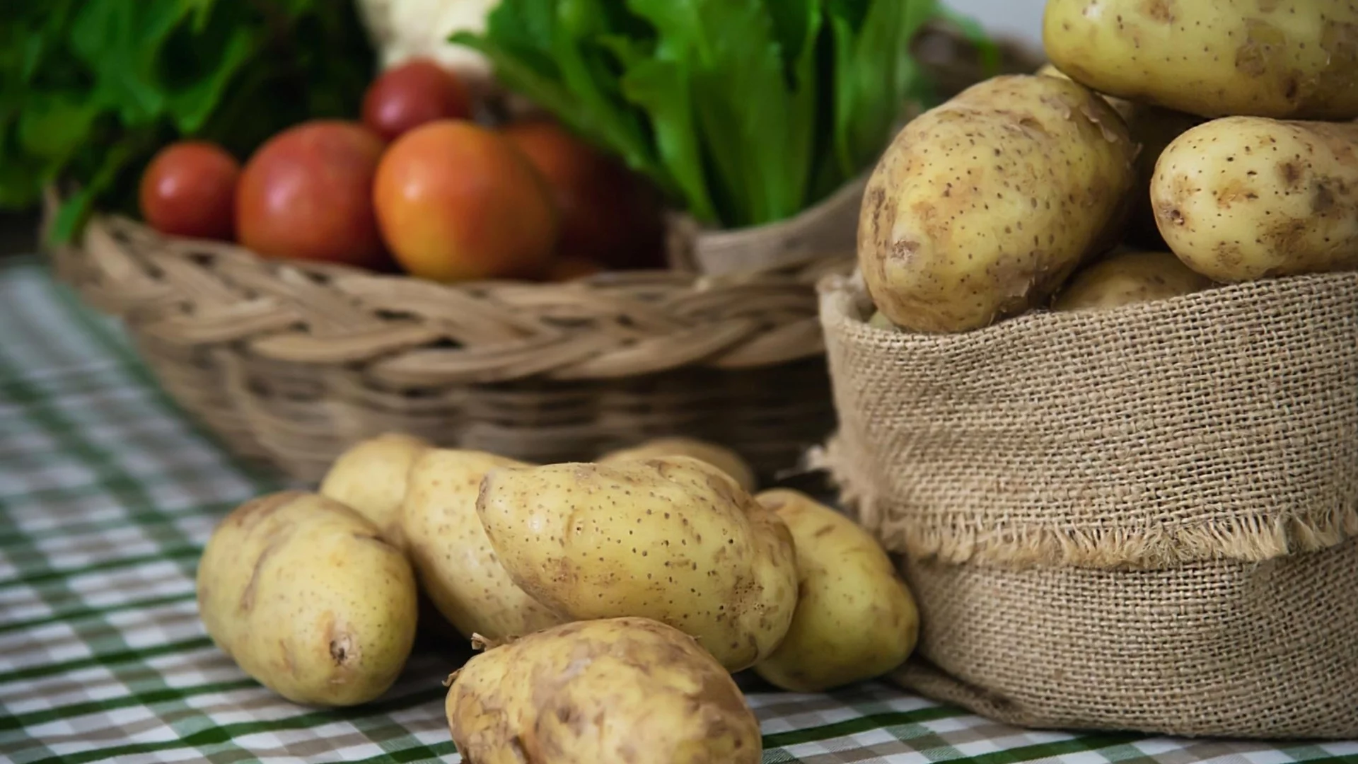 Български картофи на половин цена тази седмица в Kaufland