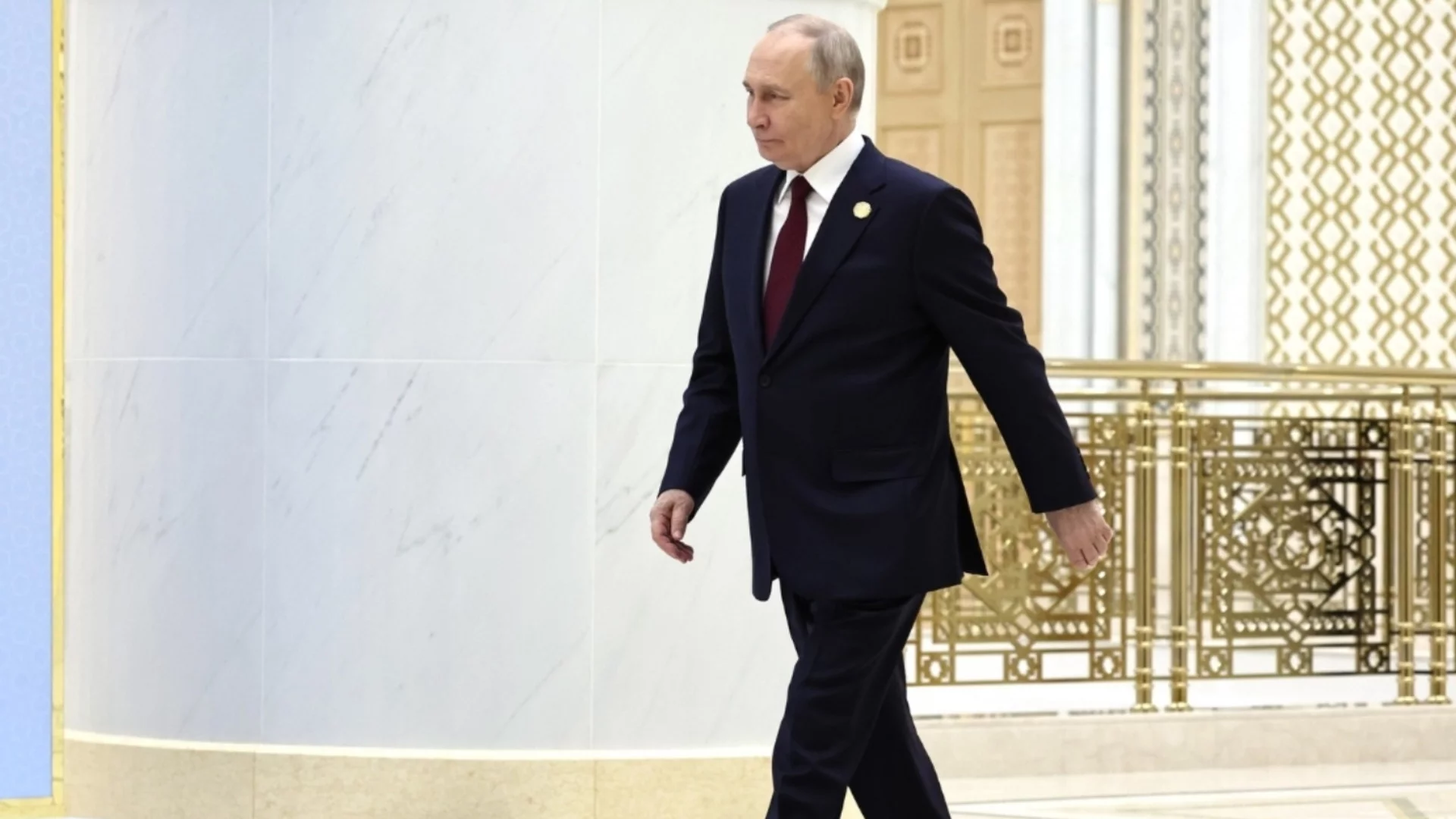 Путин махна един от най-старите си приближени от ключов пост