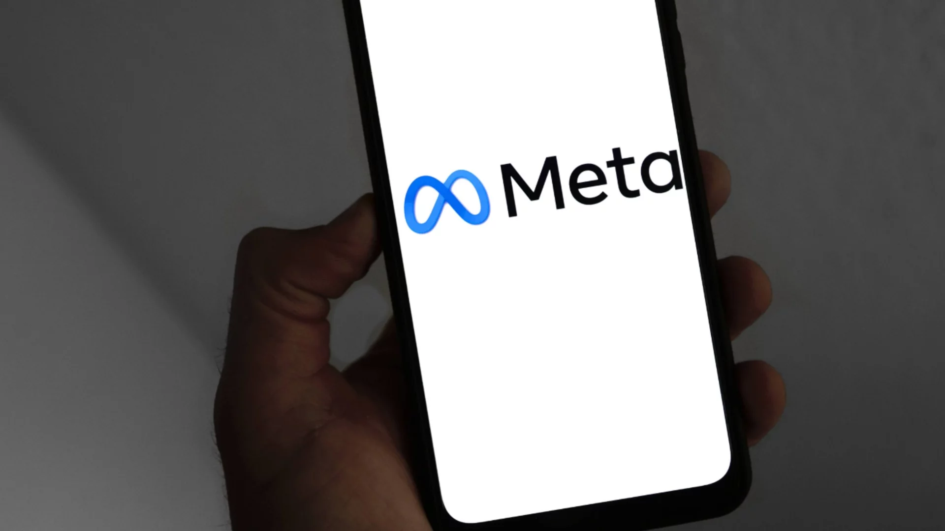 Испания разследва социалните платформи за сексуално малтретиране на деца