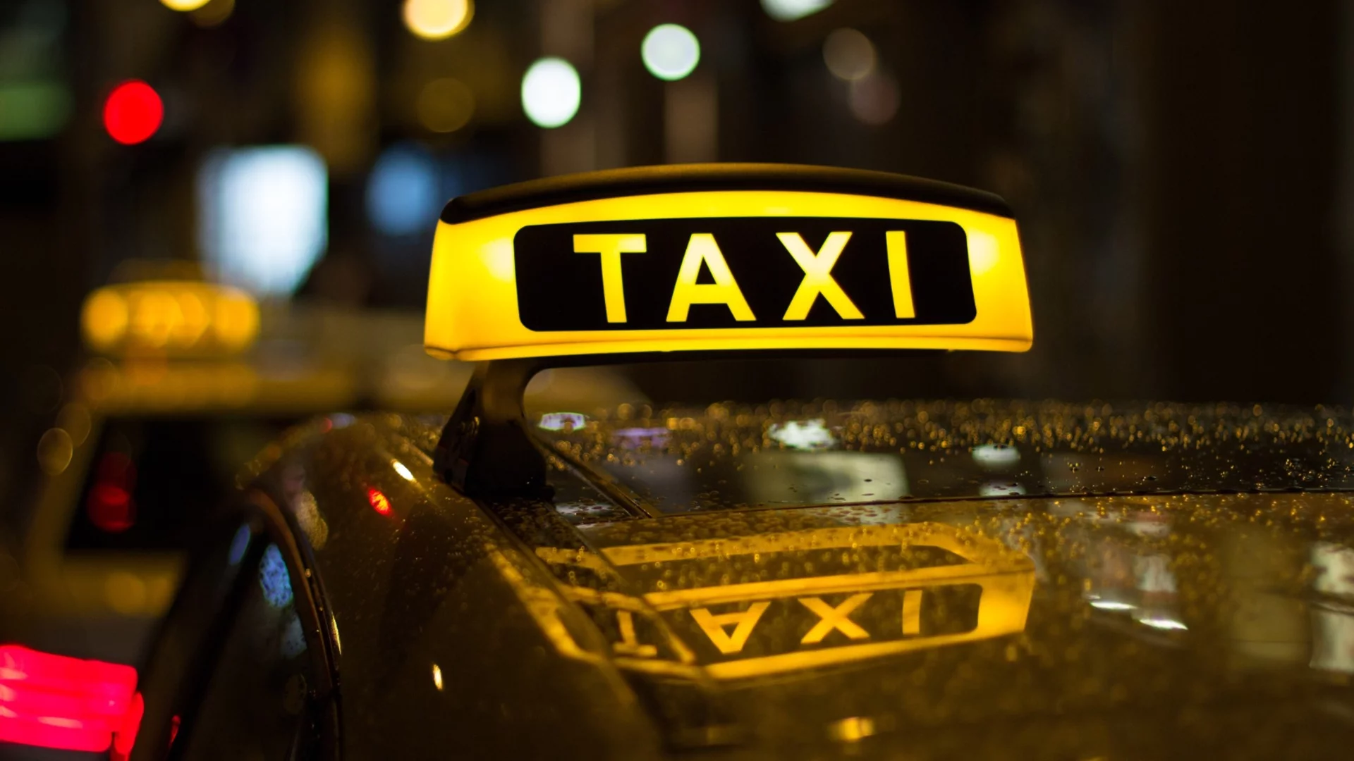 Таксиметровите шофьори в Атина започват тридневна стачка