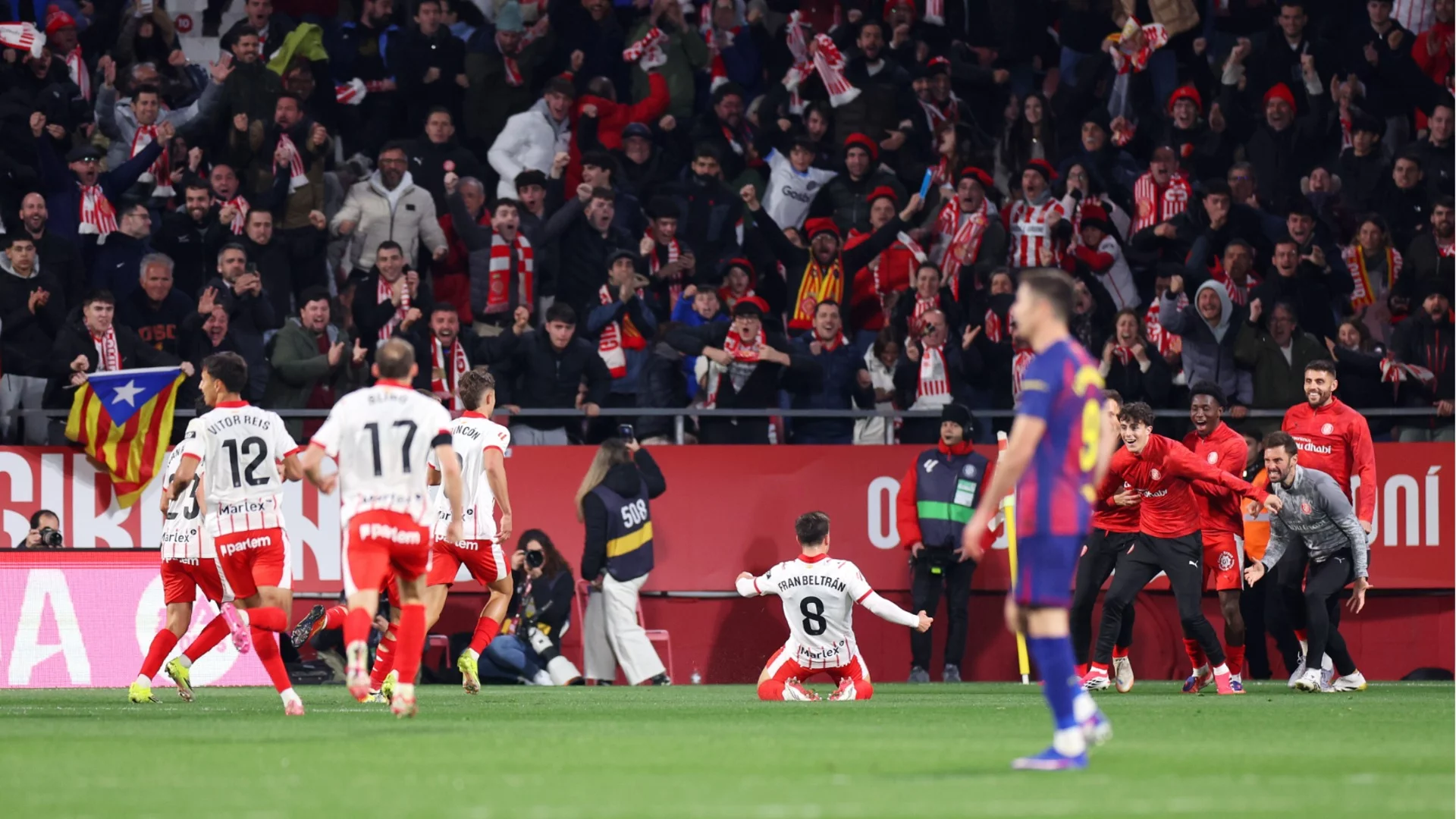 Барселона загуби каталунско дерби с обрат и сдаде върха на Реал Мадрид!