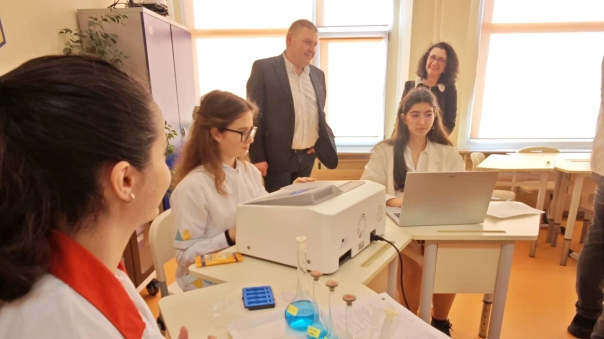 Модерен STEM център отвори врати в Математическата гимназия в Плевен