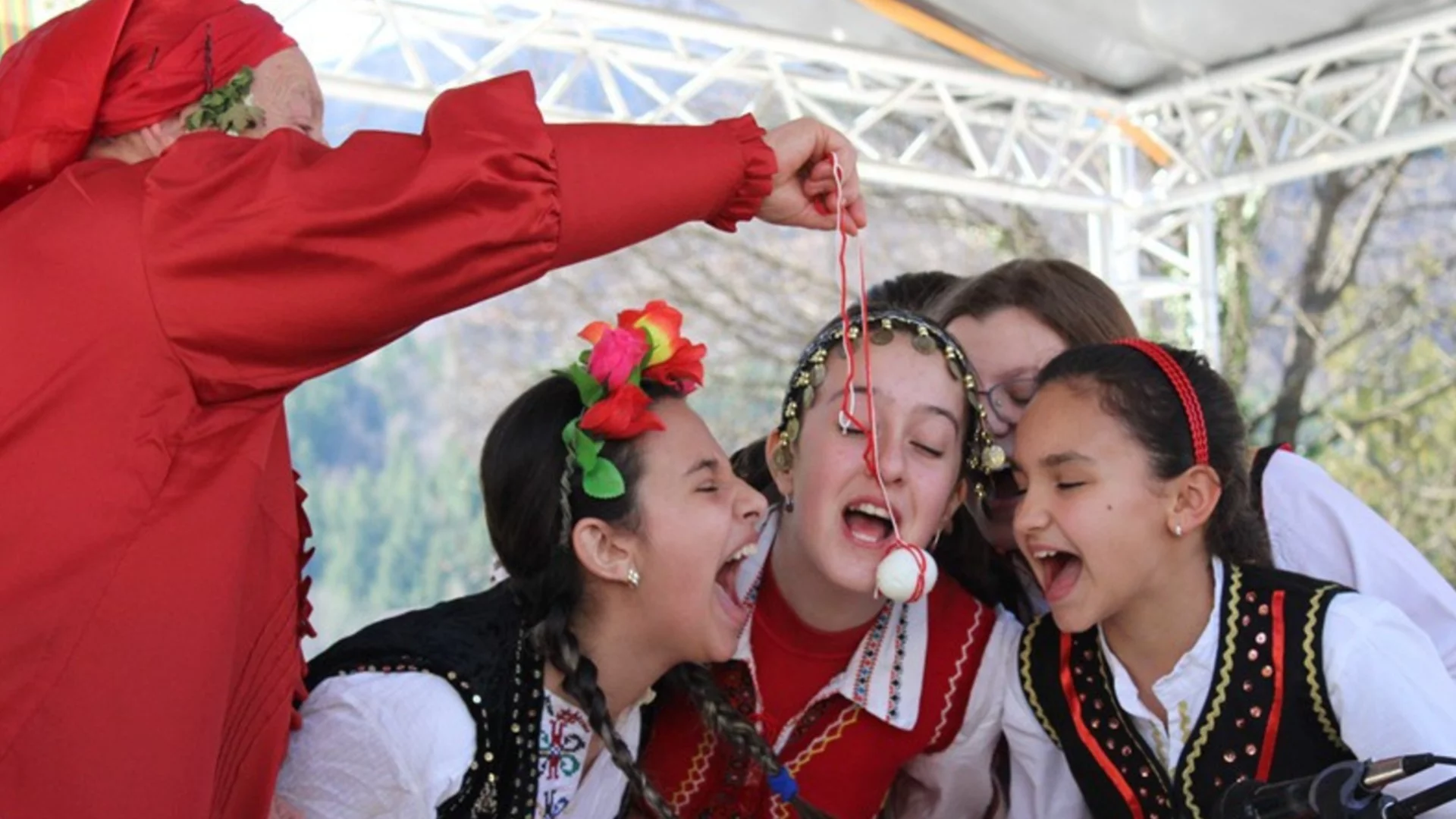 Сирни Заговезни 2026: Какво се прави на празника и какво включва трапезата